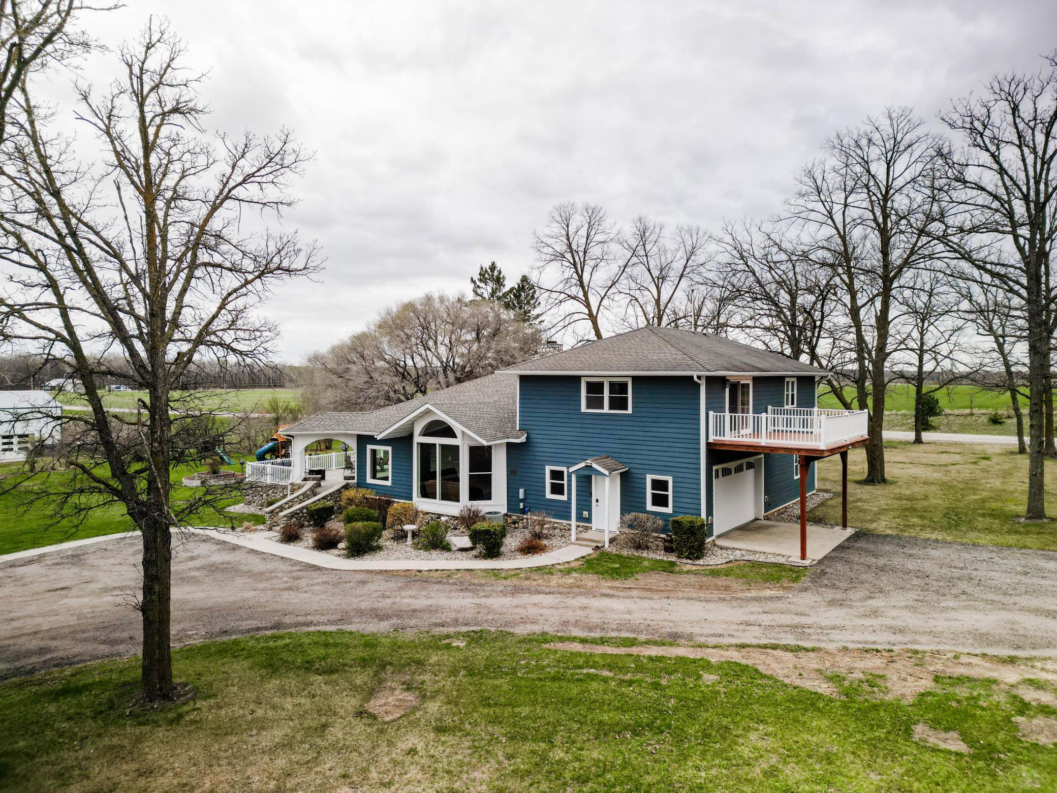 2001 single family home for sale at 42950 County Highway 19 in Sebeka, MN — 4 bed, 5 bath (photo 79 of 105)