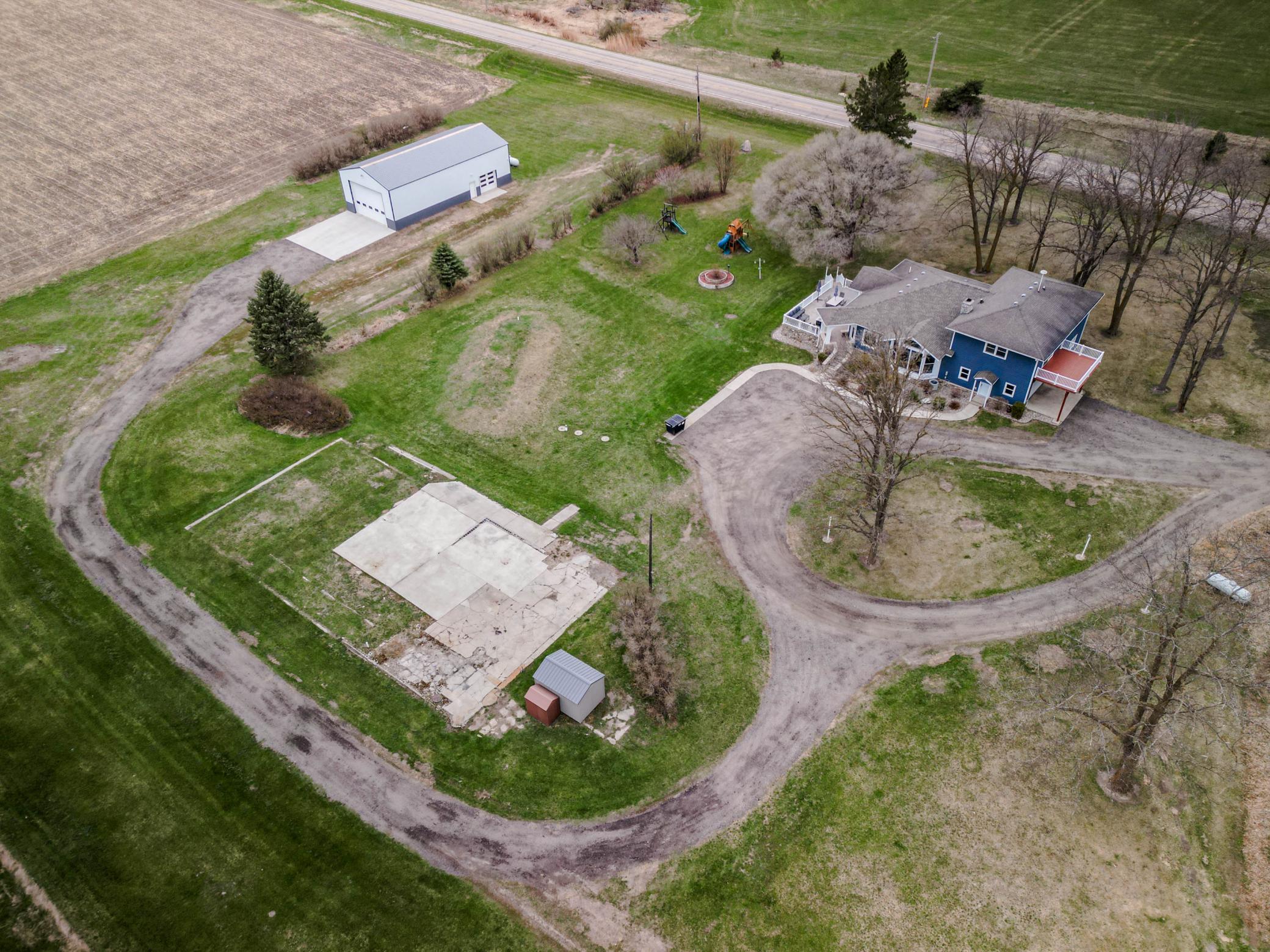 2001 single family home for sale at 42950 County Highway 19 in Sebeka, MN — 4 bed, 5 bath (photo 82 of 105)