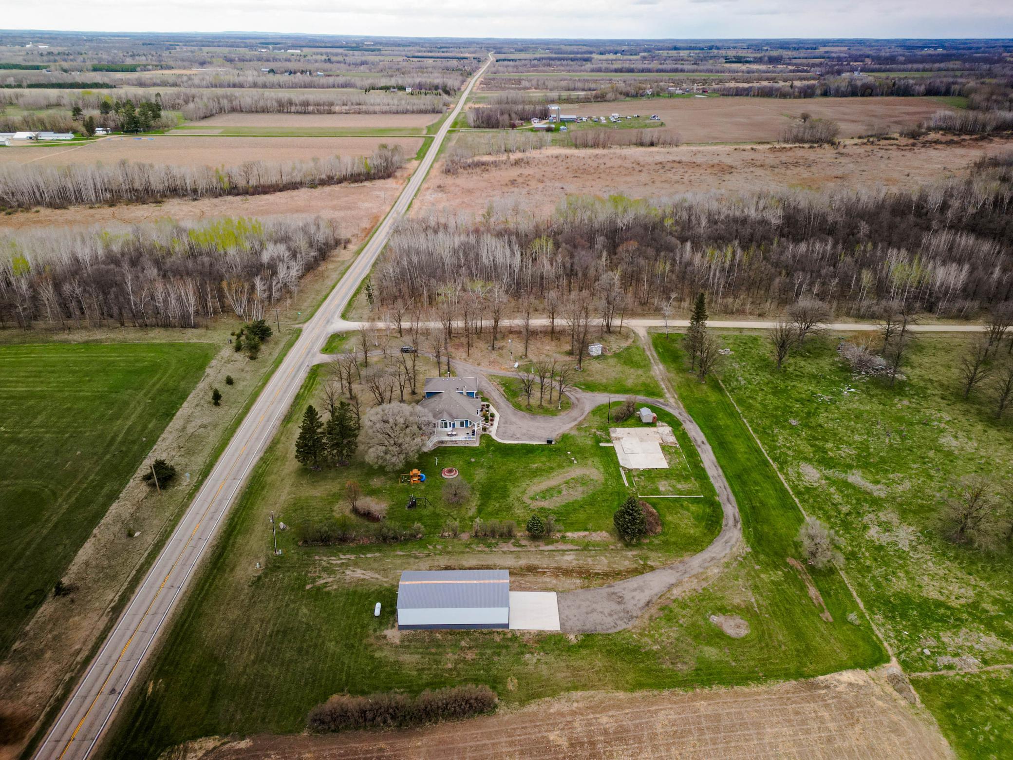 2001 single family home for sale at 42950 County Highway 19 in Sebeka, MN — 4 bed, 5 bath (photo 83 of 105)
