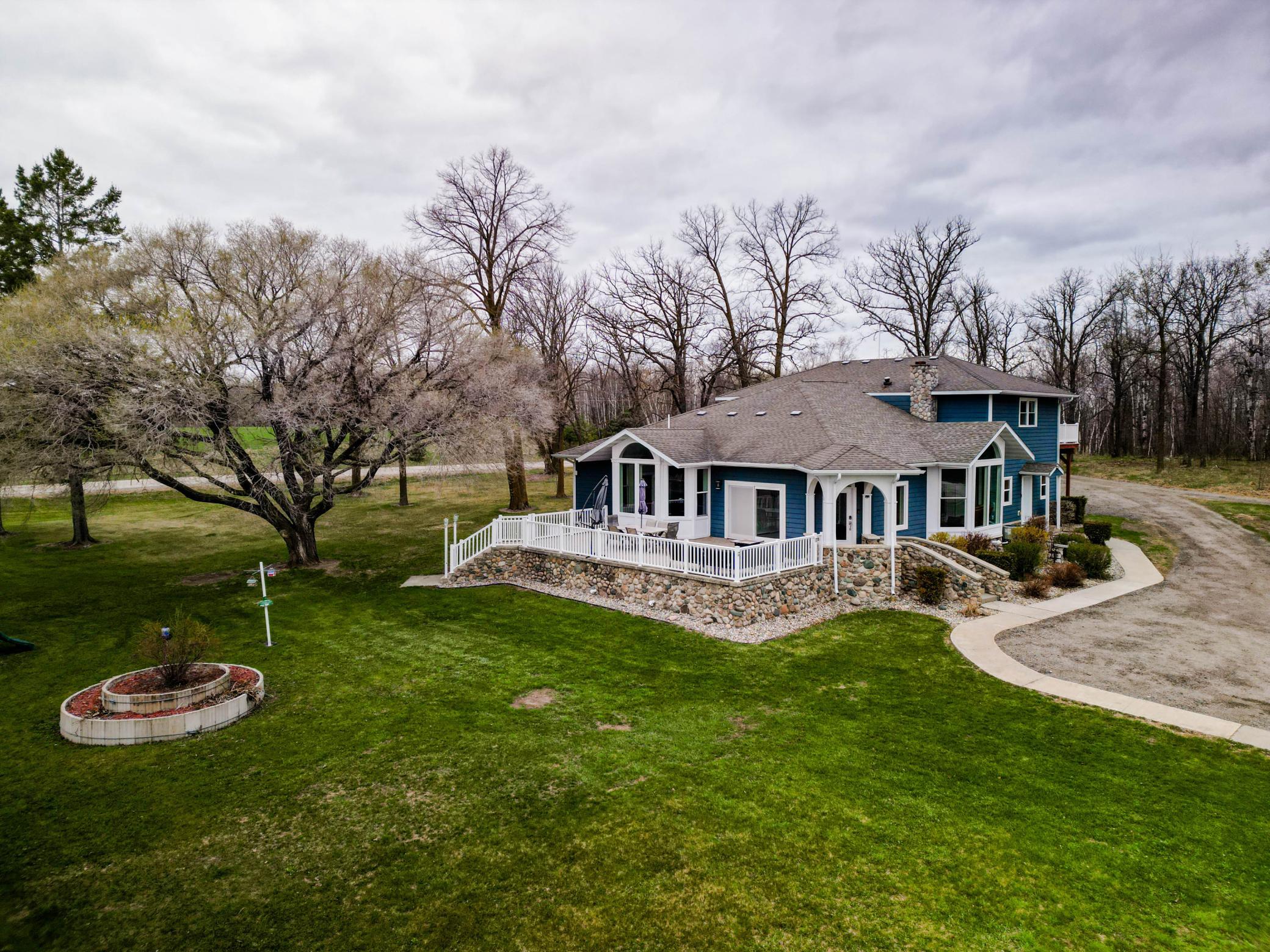 2001 single family home for sale at 42950 County Highway 19 in Sebeka, MN — 4 bed, 5 bath (photo 87 of 105)