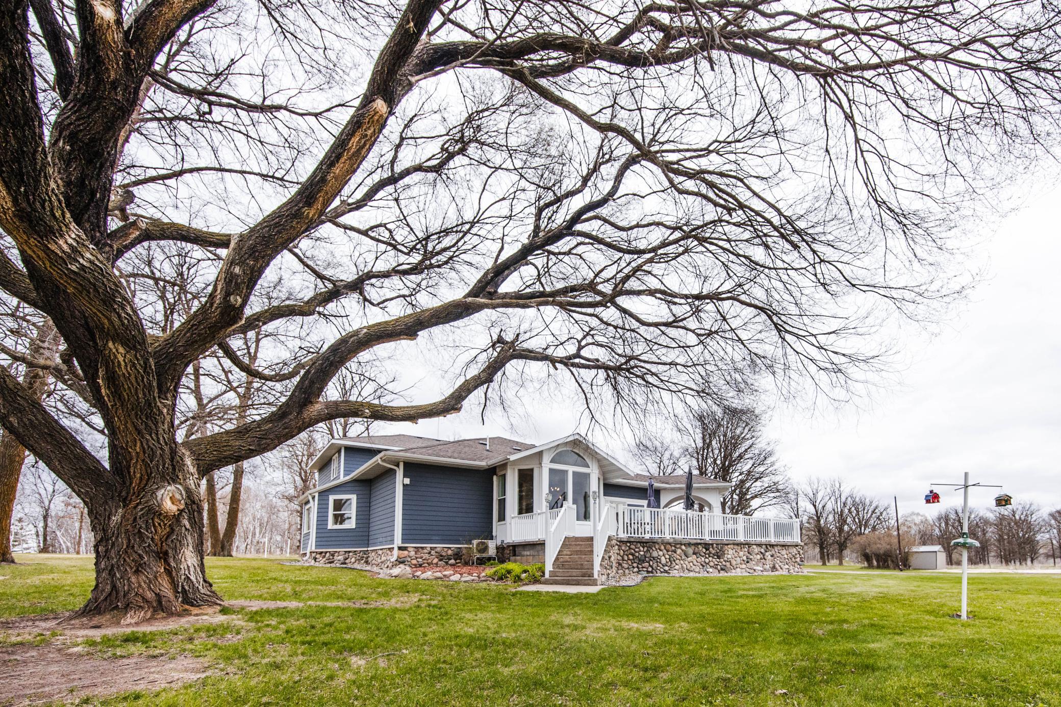 2001 single family home for sale at 42950 County Highway 19 in Sebeka, MN — 4 bed, 5 bath (photo 95 of 105)