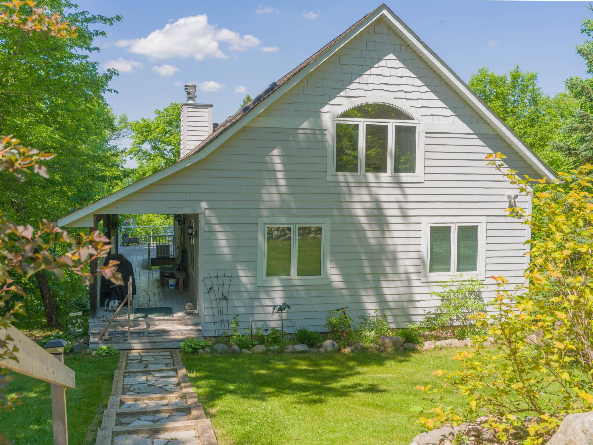 2012 single family home for sale at 27578 Ross Lake Road in Aitkin, MN — 2 bed, 3 bath (photo 2 of 66)