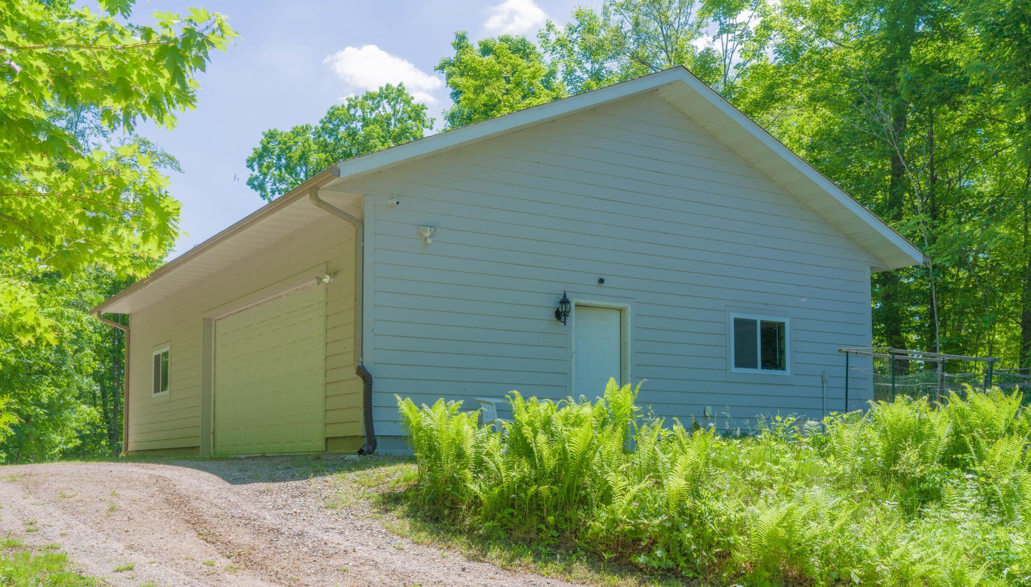 2012 single family home for sale at 27578 Ross Lake Road in Aitkin, MN — 2 bed, 3 bath (photo 11 of 66)