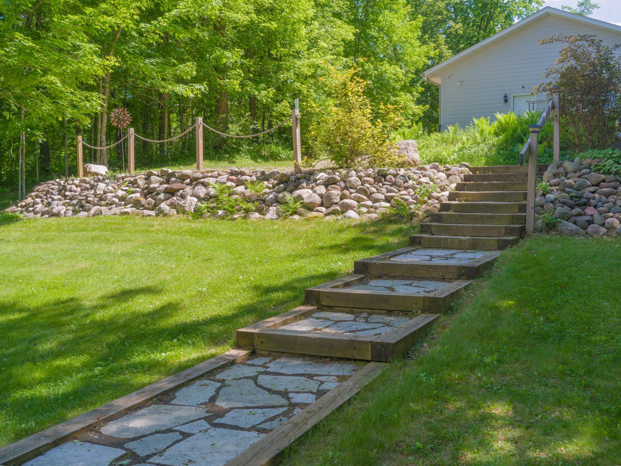 2012 single family home for sale at 27578 Ross Lake Road in Aitkin, MN — 2 bed, 3 bath (photo 17 of 66)