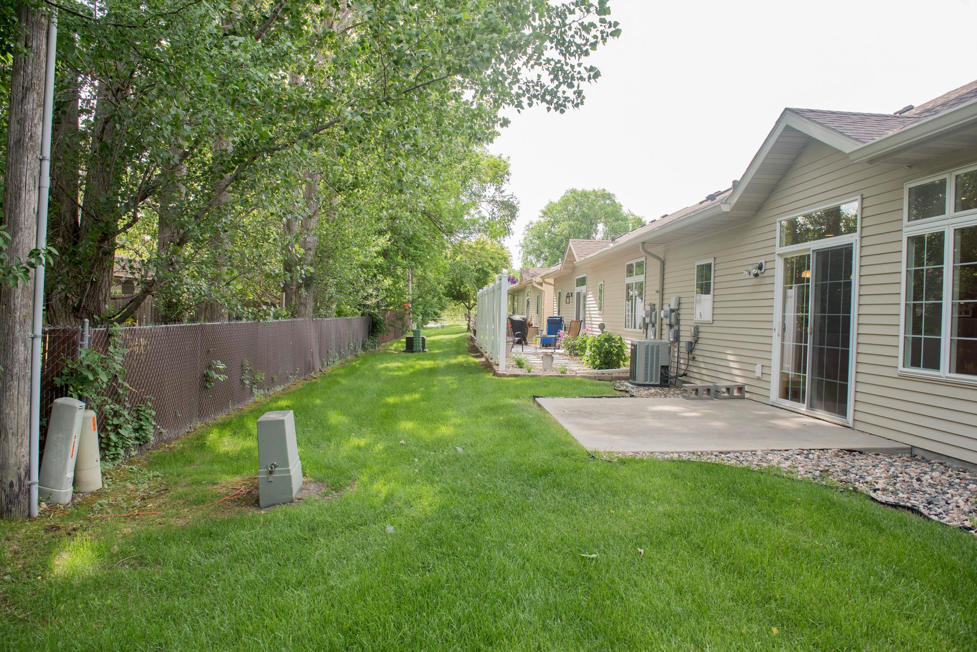 1307 2nd Street S, Unit B, Moorhead MN 56560 - Photo 6 of 31