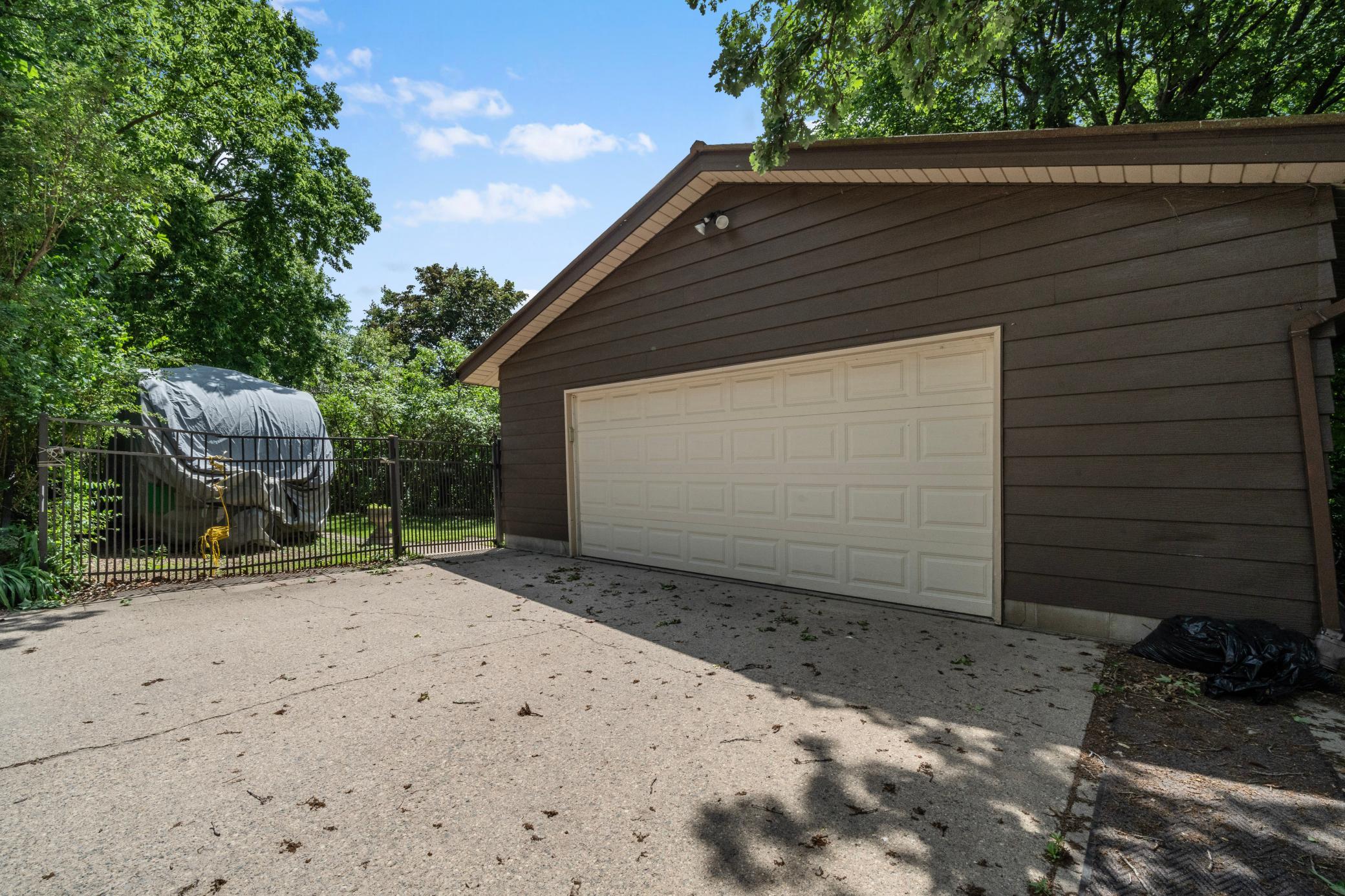 1915 single family home for sale at 721 Cedar Street in Alexandria, MN — 3 bed, 3 bath (photo 11 of 47)