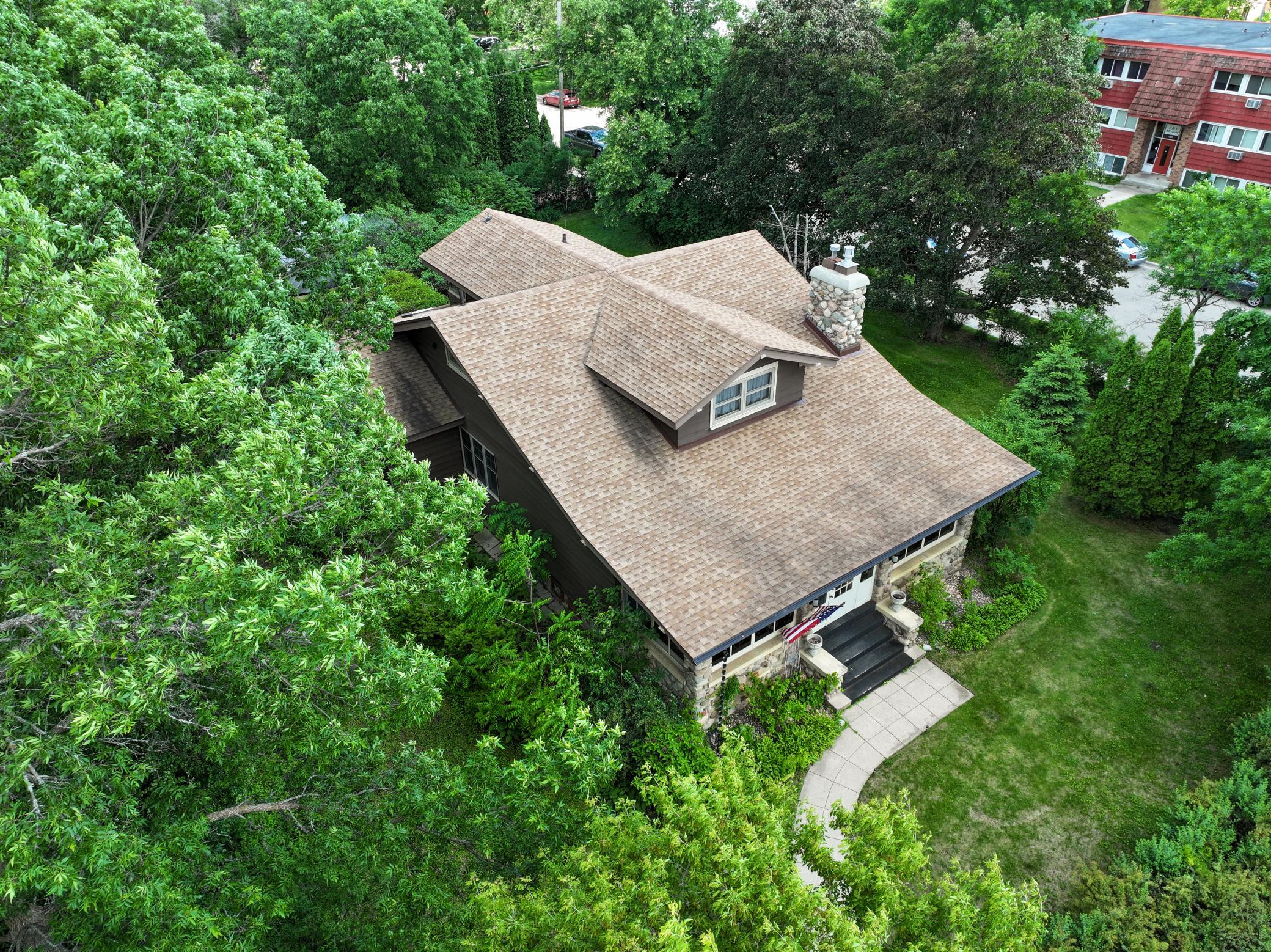 1915 single family home for sale at 721 Cedar Street in Alexandria, MN — 3 bed, 3 bath (photo 7 of 47)
