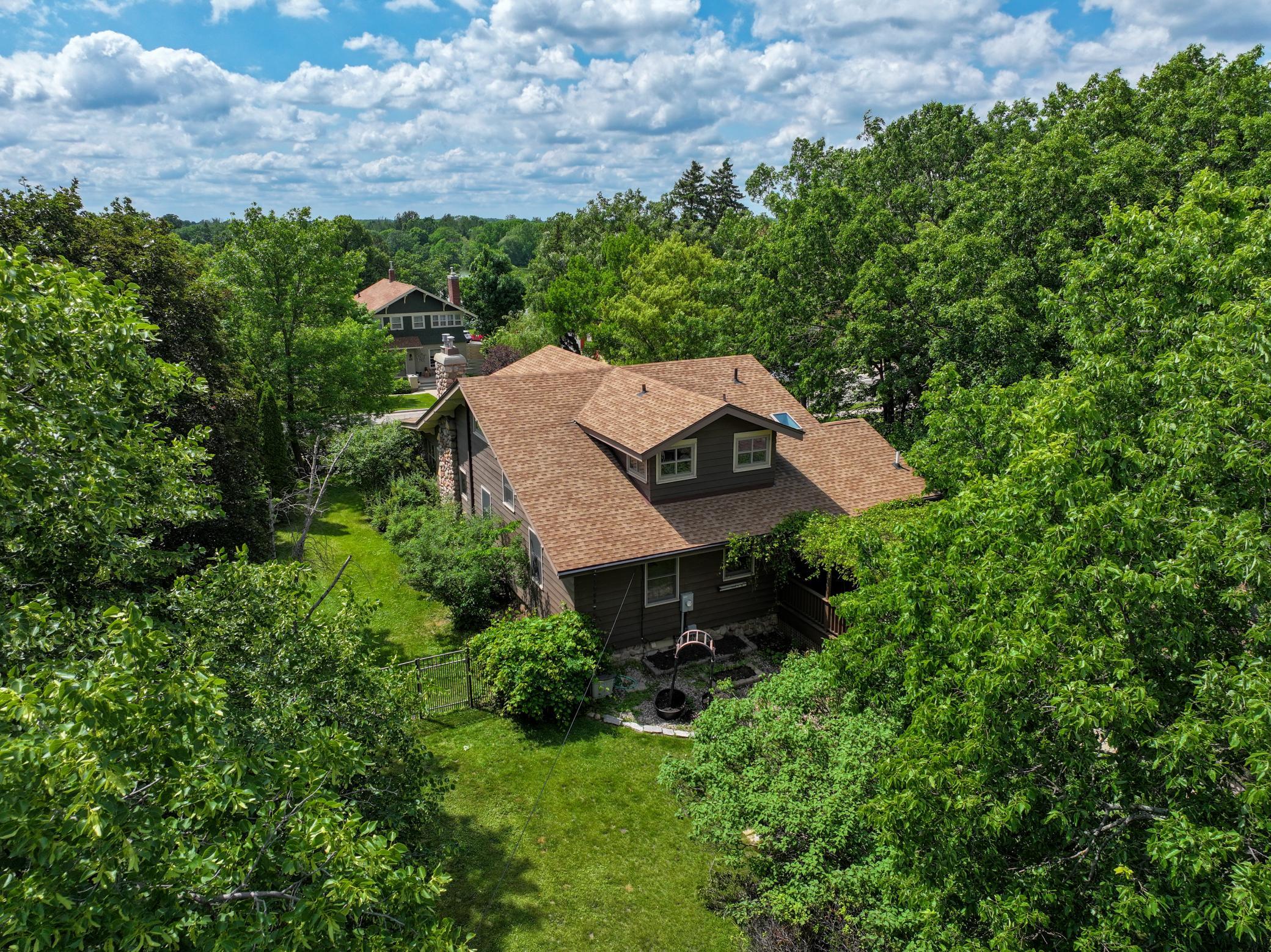 1915 single family home for sale at 721 Cedar Street in Alexandria, MN — 3 bed, 3 bath (photo 9 of 47)