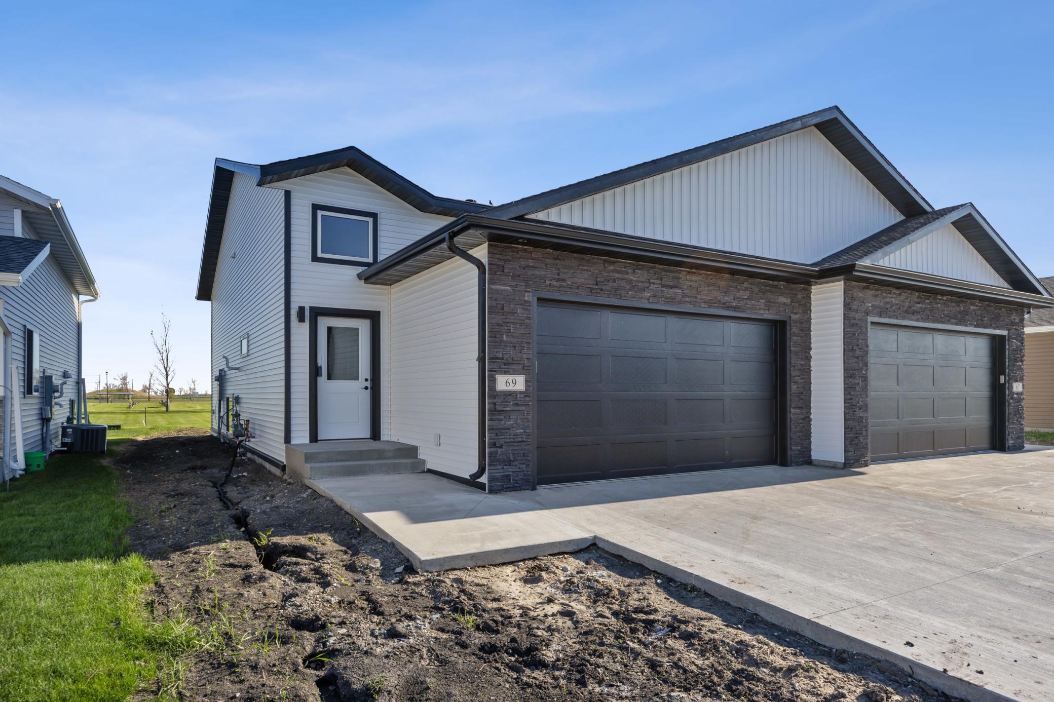 69 Cedar Drive, Mapleton ND 58059 - Photo 2 of 23