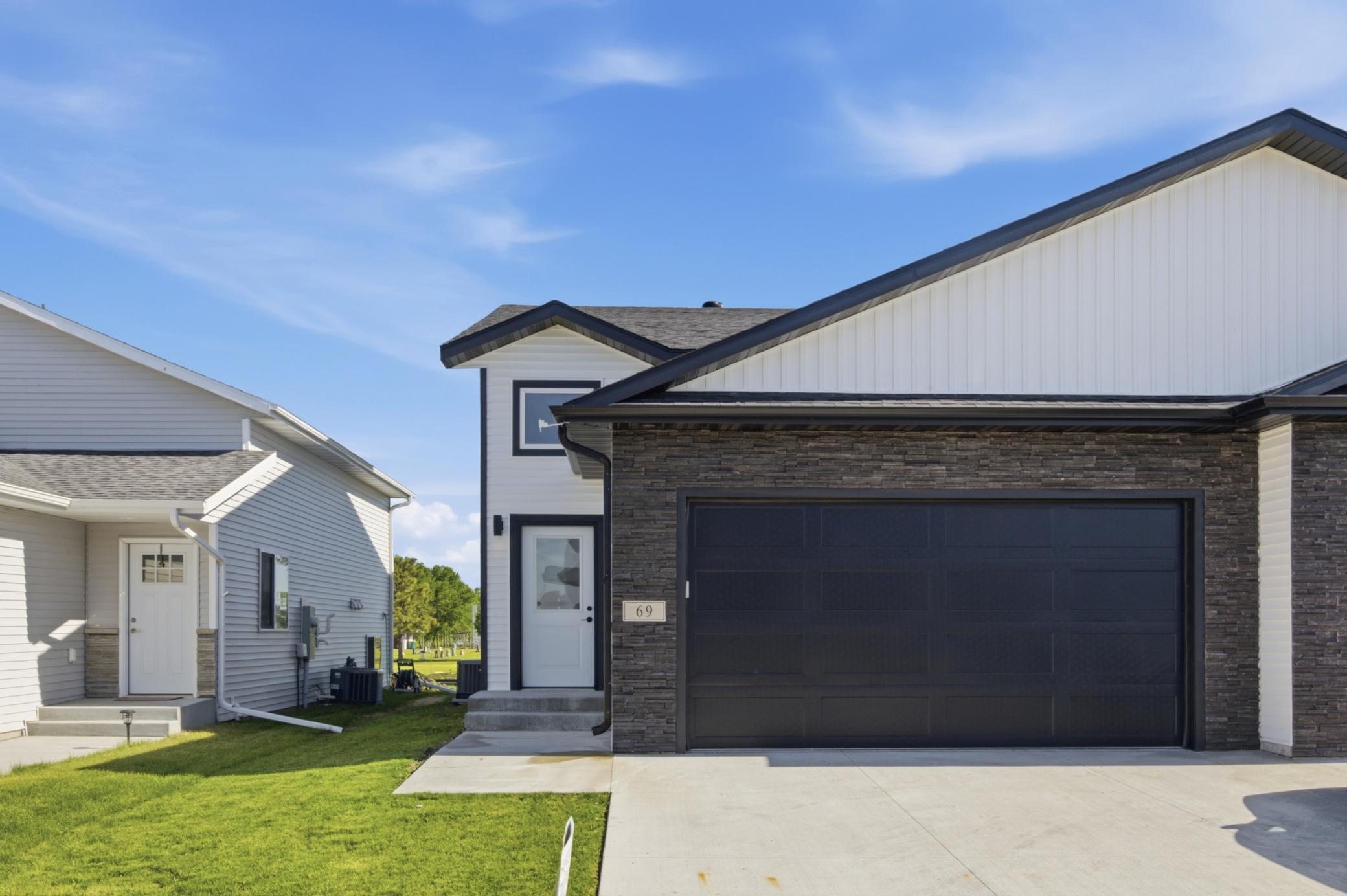 2024 twin home for sale at 69 Cedar Drive in Mapleton, ND — 3 bed, 2 bath