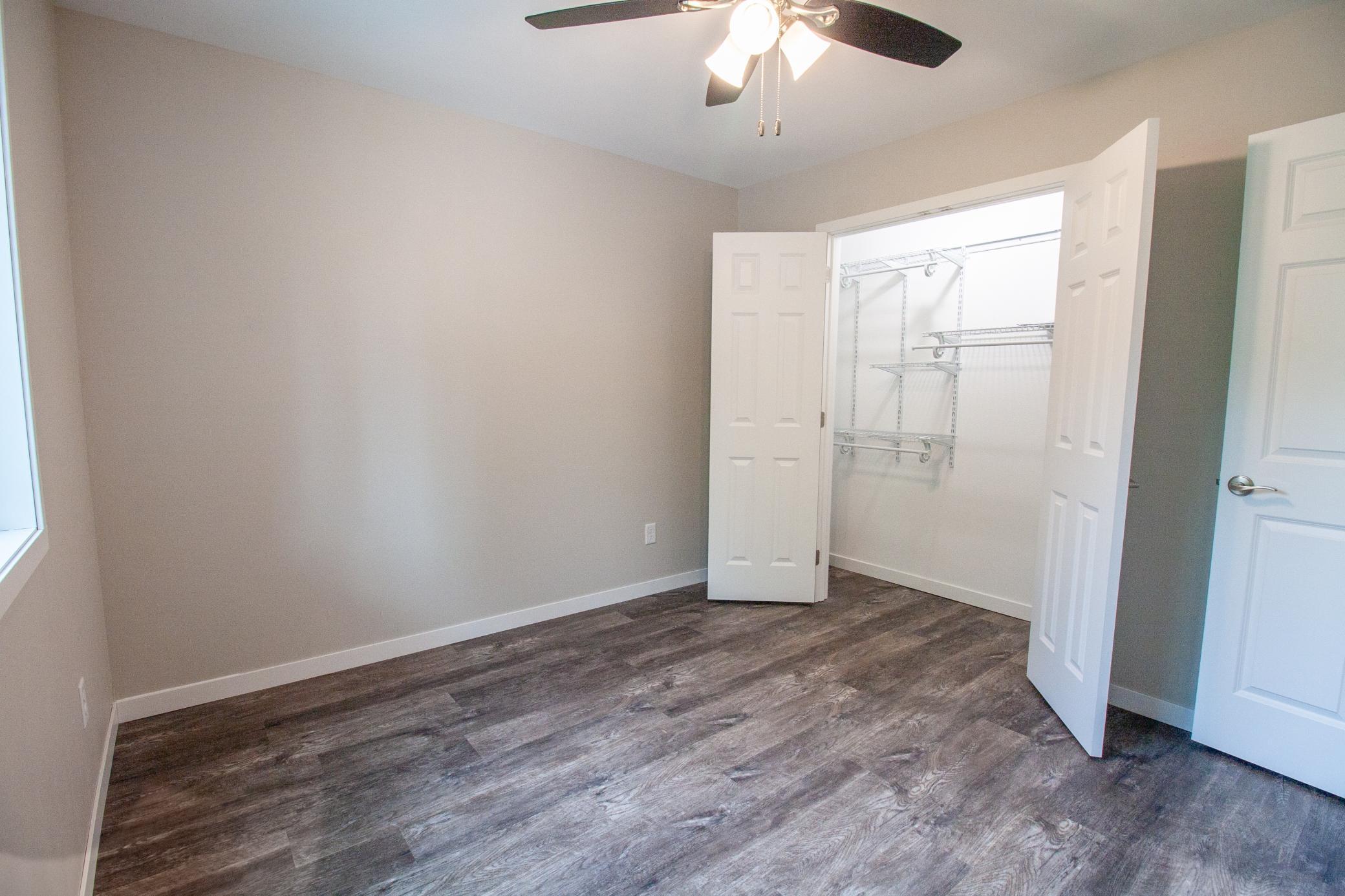 2025 single family home for sale at 528 E St Charles Avenue in Fergus Falls, MN — 3 bed, 2 bath (photo 11 of 34)