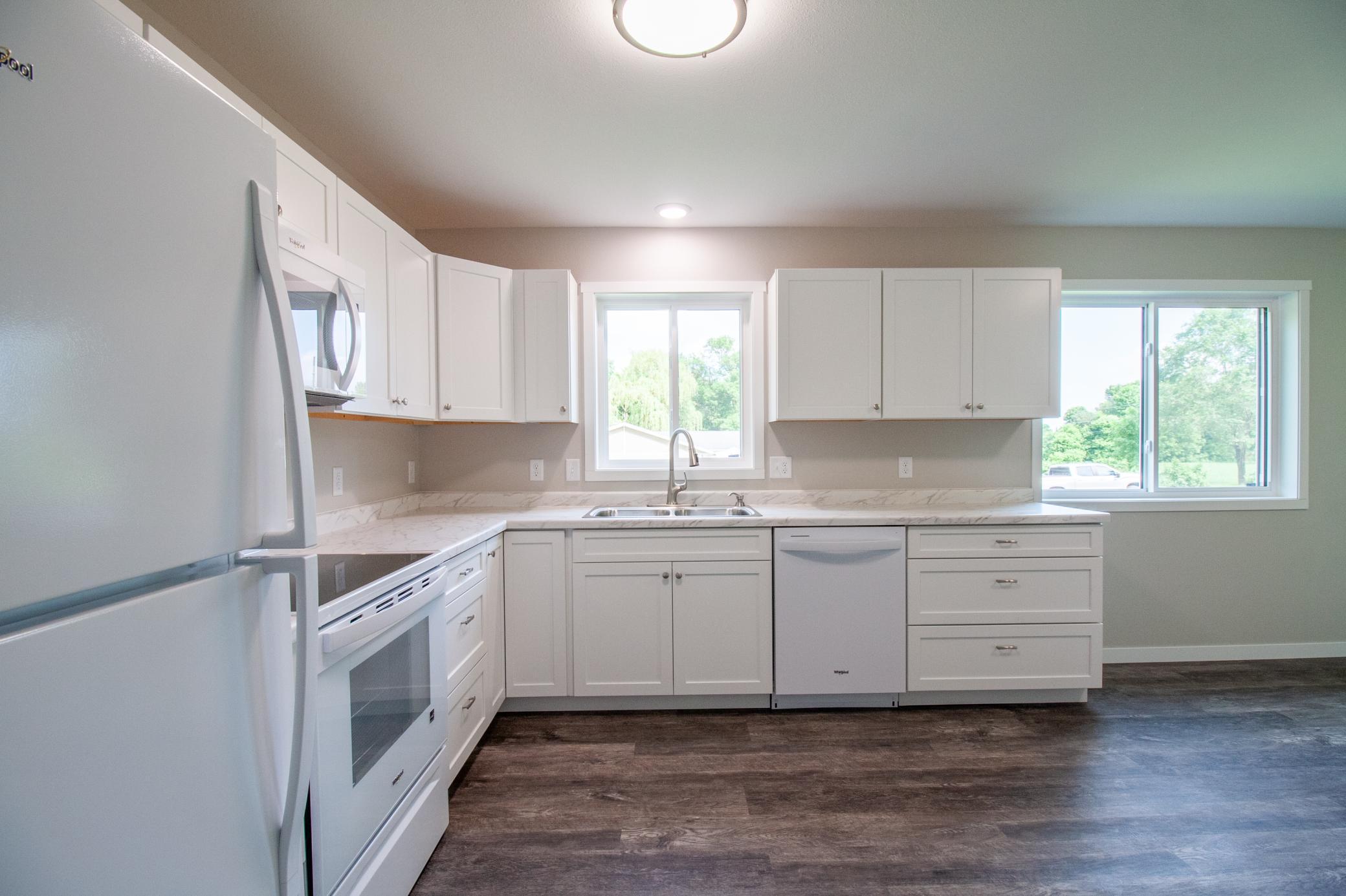 2025 single family home for sale at 528 E St Charles Avenue in Fergus Falls, MN — 3 bed, 2 bath (photo 17 of 34)