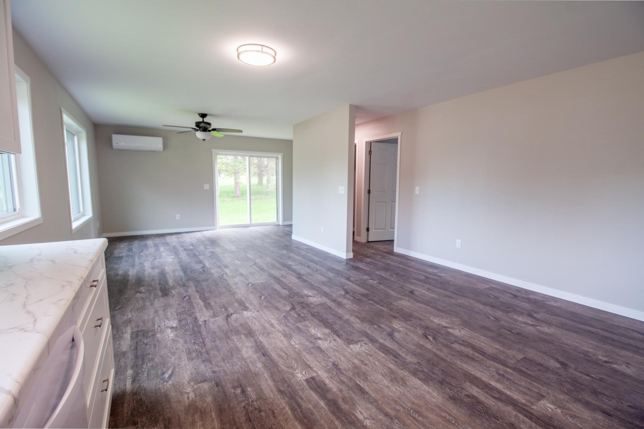 2025 single family home for sale at 528 E St Charles Avenue in Fergus Falls, MN — 3 bed, 2 bath (photo 19 of 34)