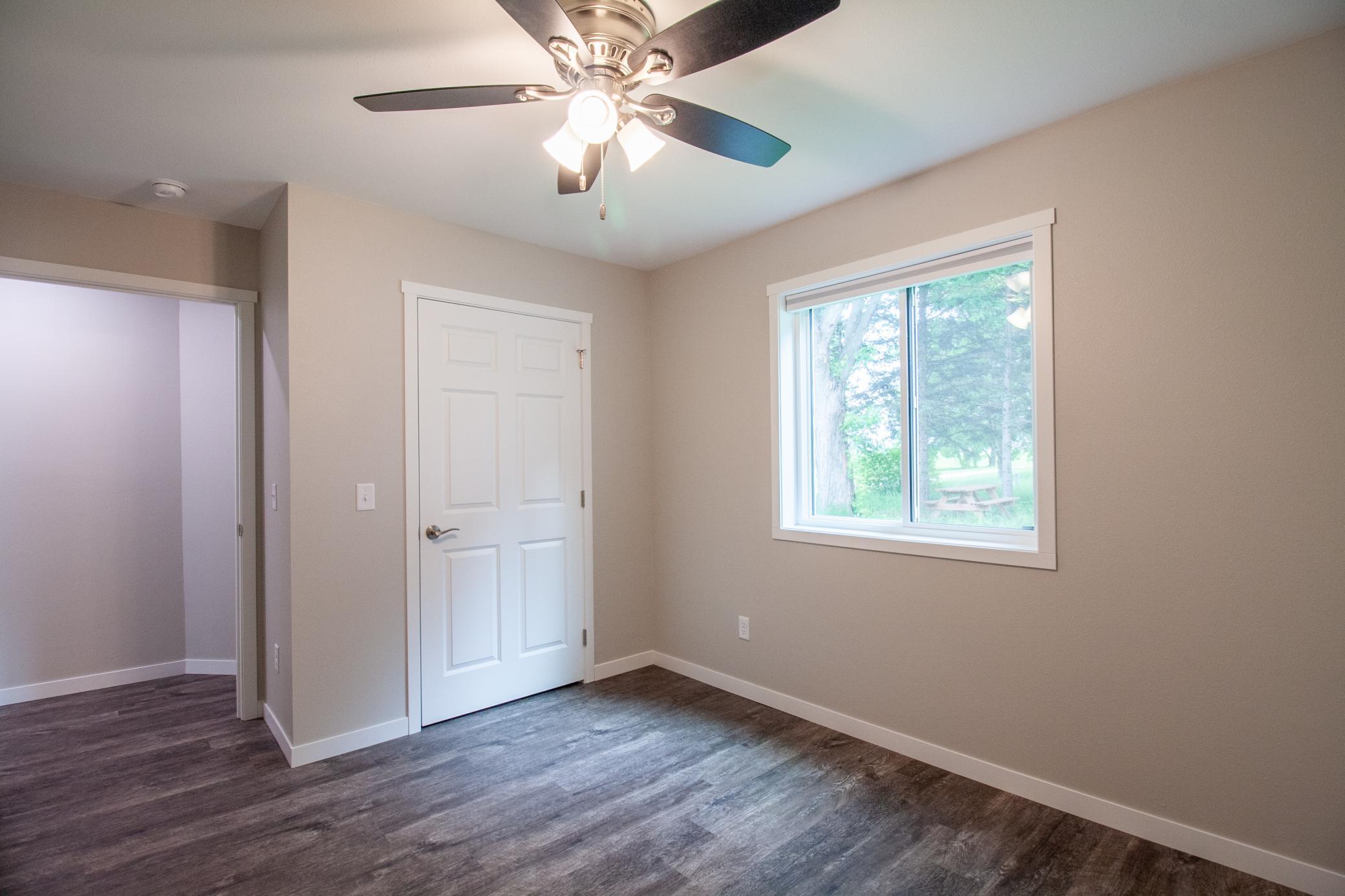 2025 single family home for sale at 528 E St Charles Avenue in Fergus Falls, MN — 3 bed, 2 bath (photo 24 of 34)