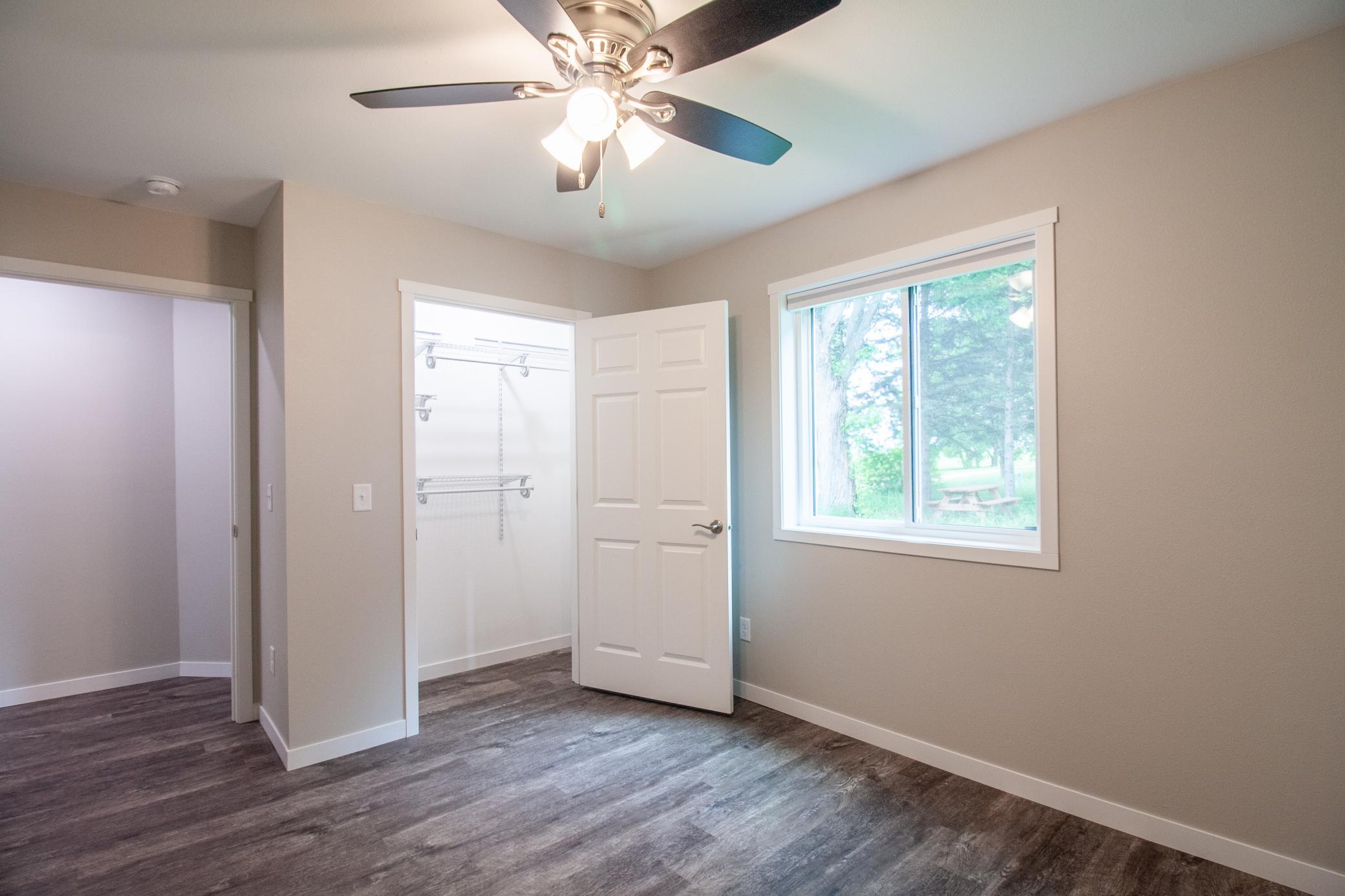 2025 single family home for sale at 528 E St Charles Avenue in Fergus Falls, MN — 3 bed, 2 bath (photo 25 of 34)
