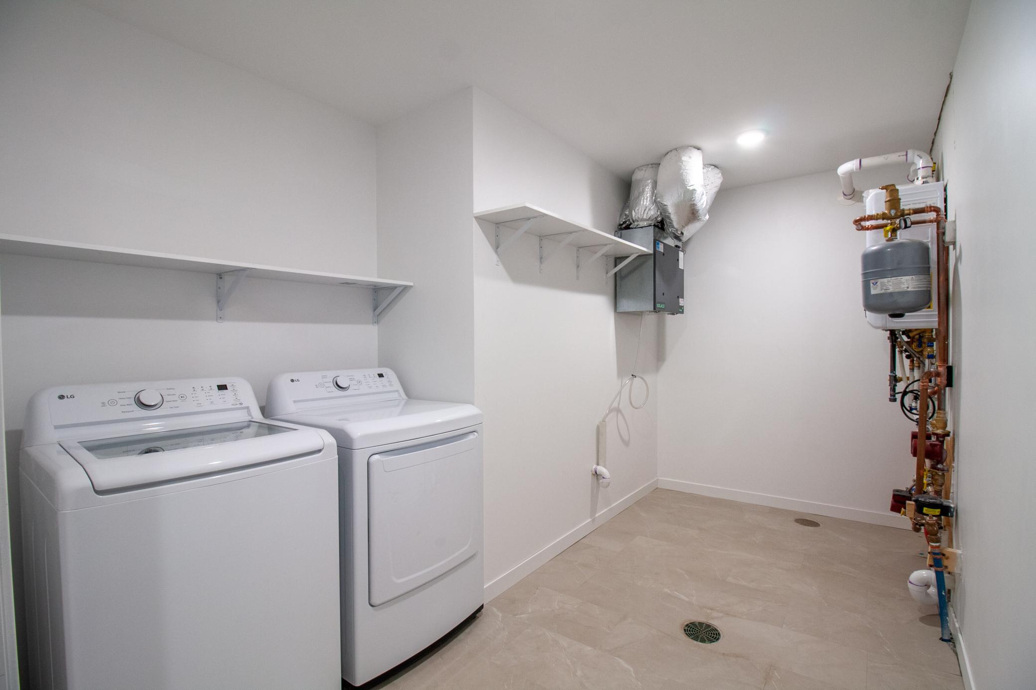 2025 single family home for sale at 528 E St Charles Avenue in Fergus Falls, MN — 3 bed, 2 bath (photo 26 of 34)