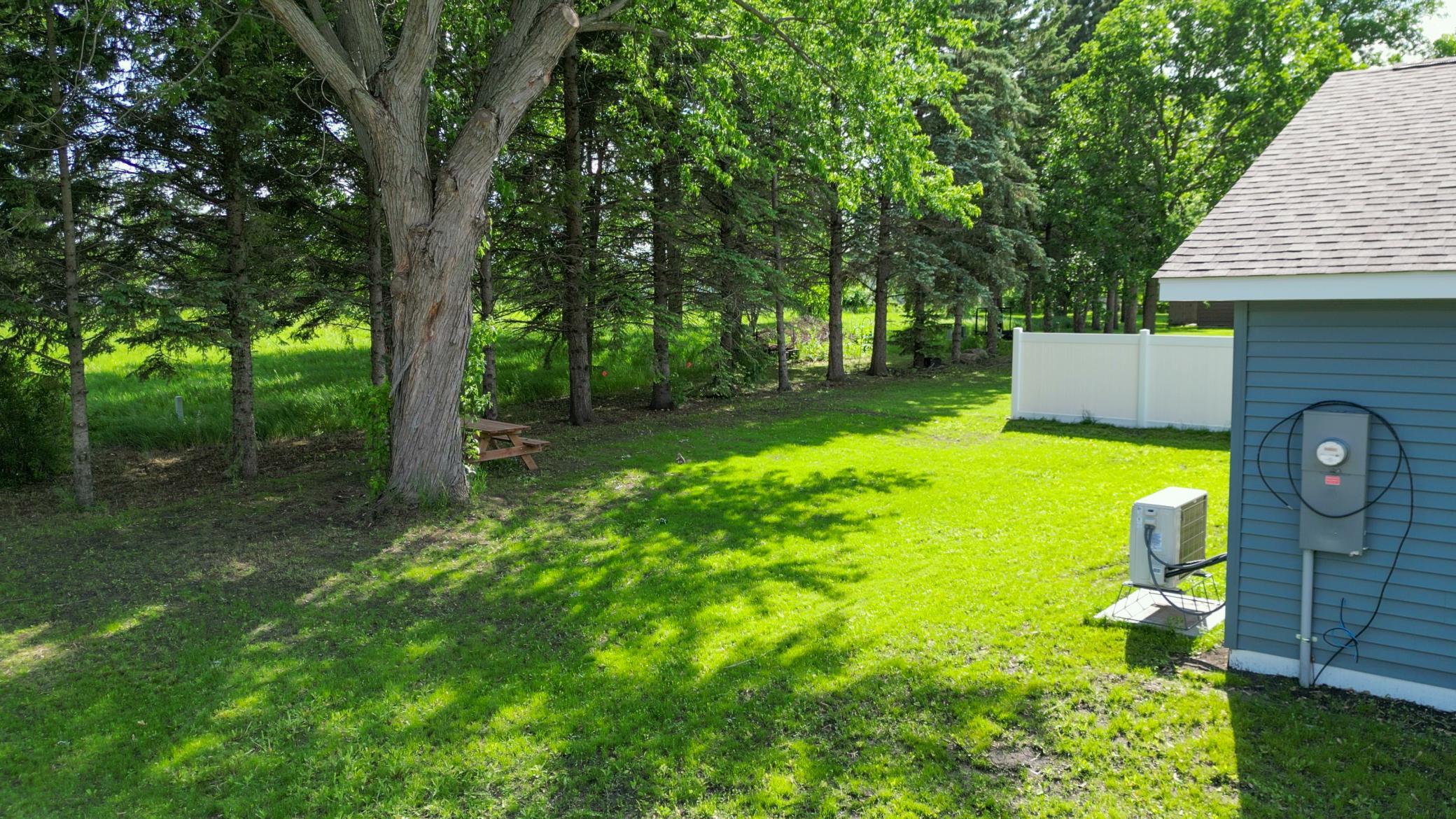 2025 single family home for sale at 528 E St Charles Avenue in Fergus Falls, MN — 3 bed, 2 bath (photo 31 of 34)