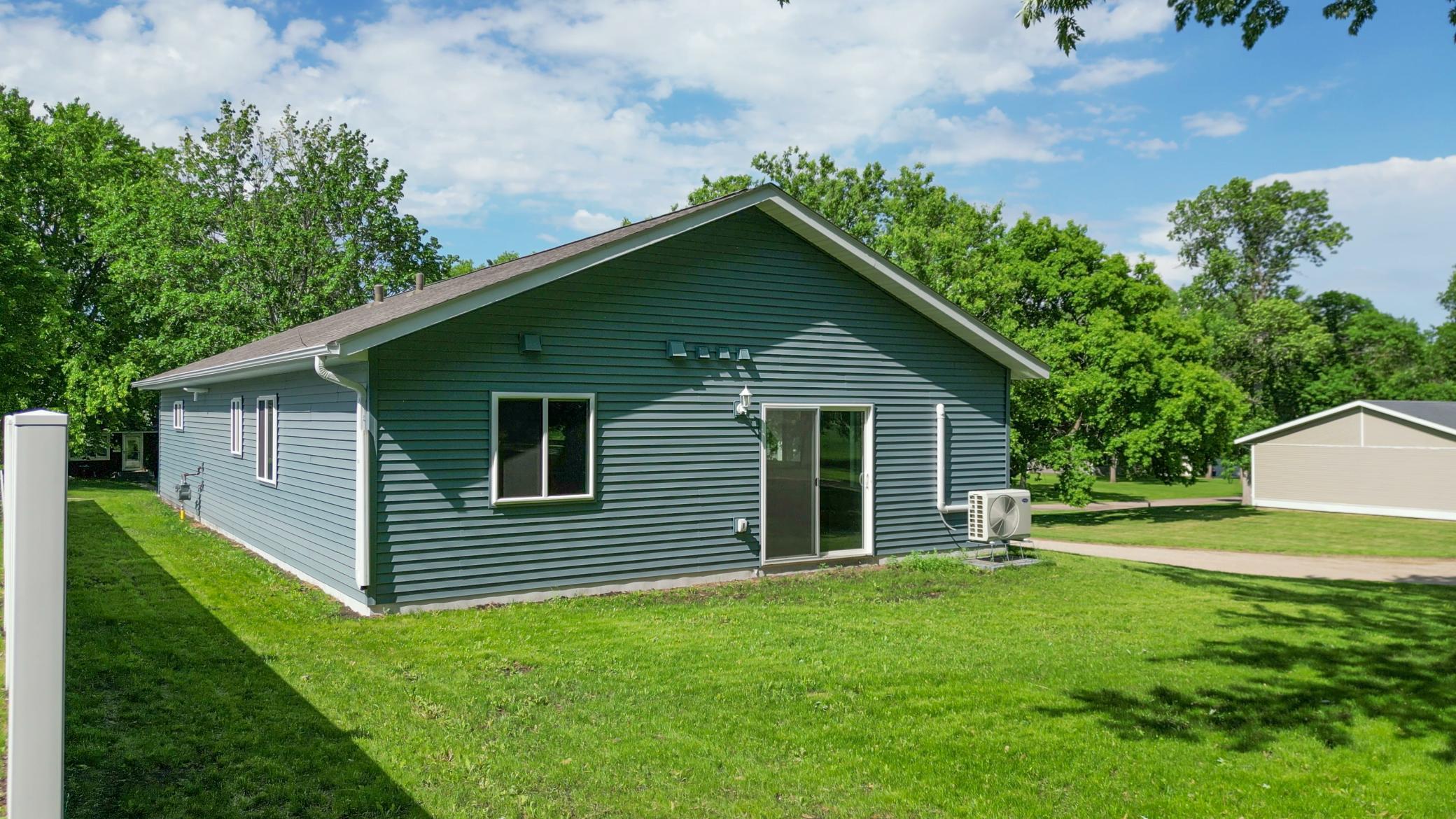 2025 single family home for sale at 528 E St Charles Avenue in Fergus Falls, MN — 3 bed, 2 bath (photo 33 of 34)