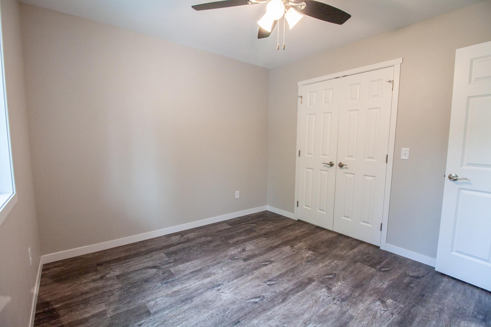 2025 single family home for sale at 528 E St Charles Avenue in Fergus Falls, MN — 3 bed, 2 bath (photo 10 of 34)