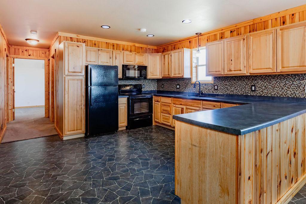 15430 SE Hwy 200 A, Blanchard ND 58009 - Photo 4 of 38