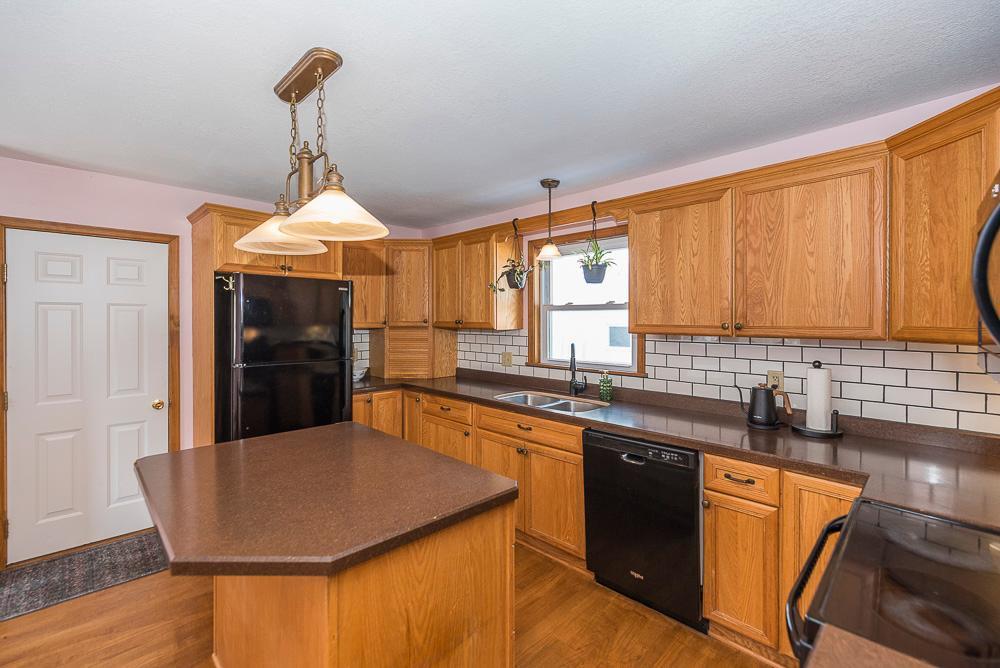 1895 single family home for sale at 503 Bluff Avenue in Brainerd, MN — 4 bed, 3 bath (photo 11 of 73)