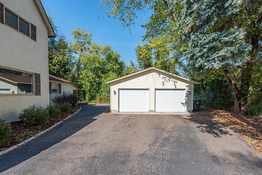 1895 single family home for sale at 503 Bluff Avenue in Brainerd, MN — 4 bed, 3 bath (photo 8 of 73)