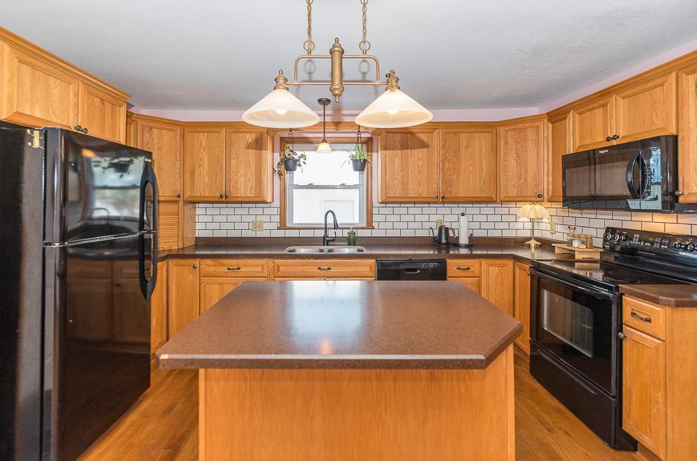 1895 single family home for sale at 503 Bluff Avenue in Brainerd, MN — 4 bed, 3 bath (photo 9 of 73)