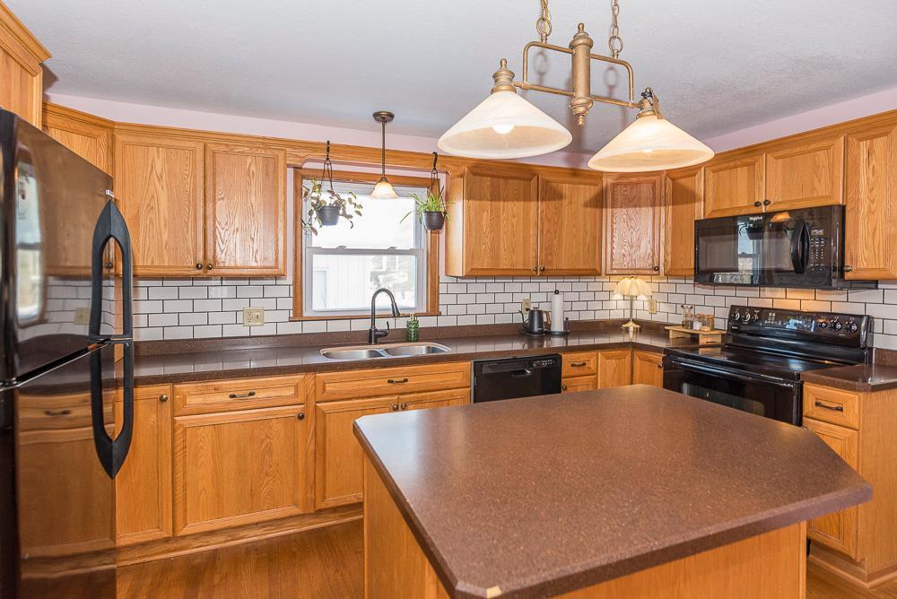1895 single family home for sale at 503 Bluff Avenue in Brainerd, MN — 4 bed, 3 bath (photo 10 of 73)