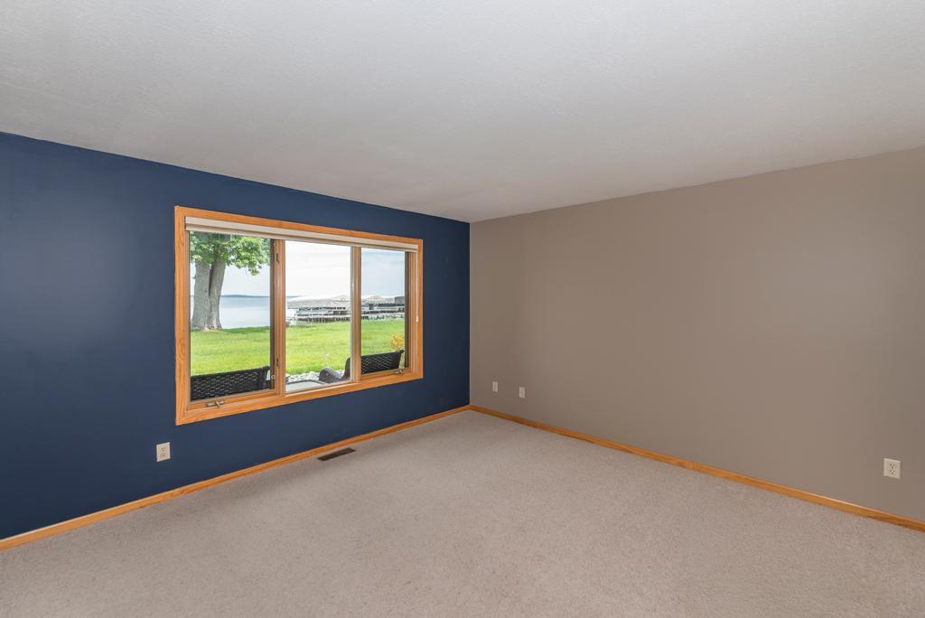 1999 townhouse for sale at 10442 Gull Point Road in East Gull Lake, MN — 3 bed, 3 bath (photo 18 of 38)