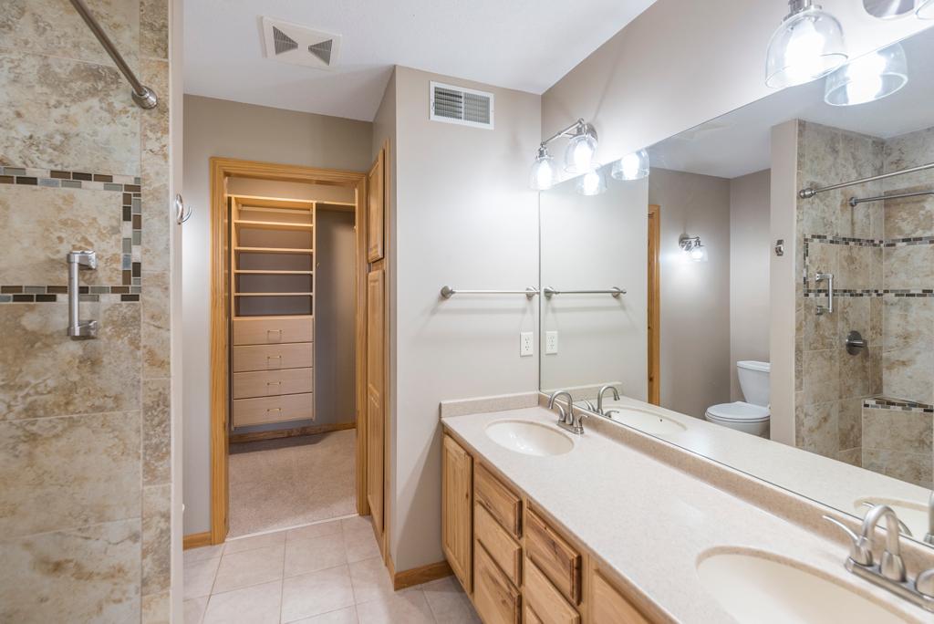 1999 townhouse for sale at 10442 Gull Point Road in East Gull Lake, MN — 3 bed, 3 bath (photo 19 of 38)