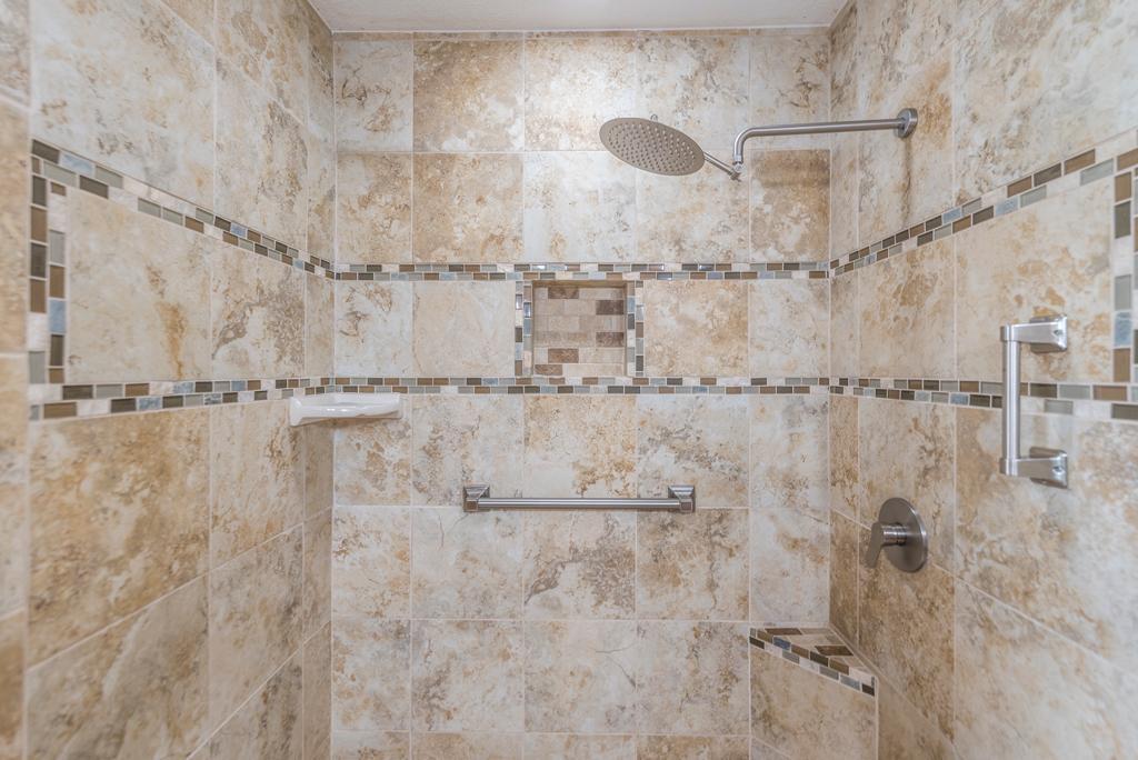 1999 townhouse for sale at 10442 Gull Point Road in East Gull Lake, MN — 3 bed, 3 bath (photo 20 of 38)