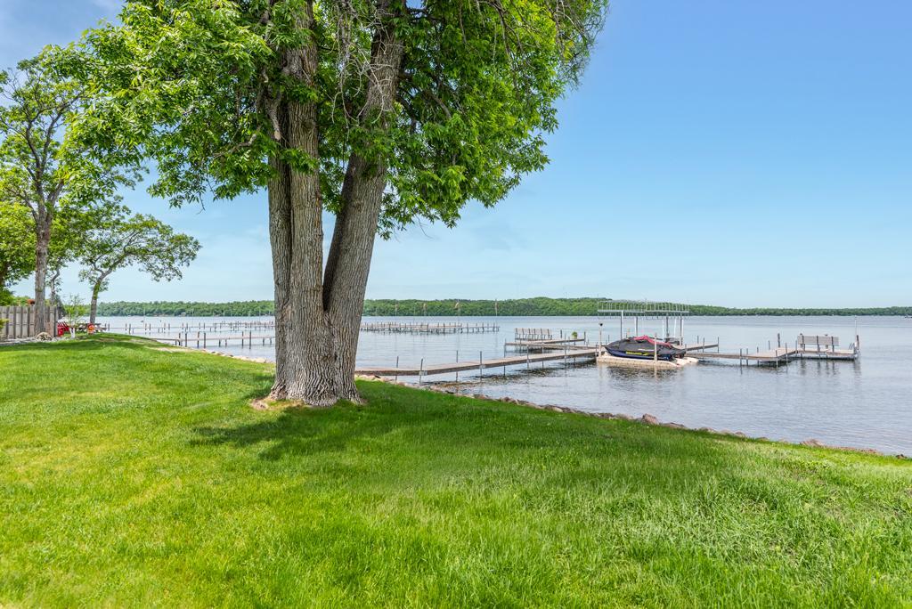 1999 townhouse for sale at 10442 Gull Point Road in East Gull Lake, MN — 3 bed, 3 bath (photo 5 of 38)