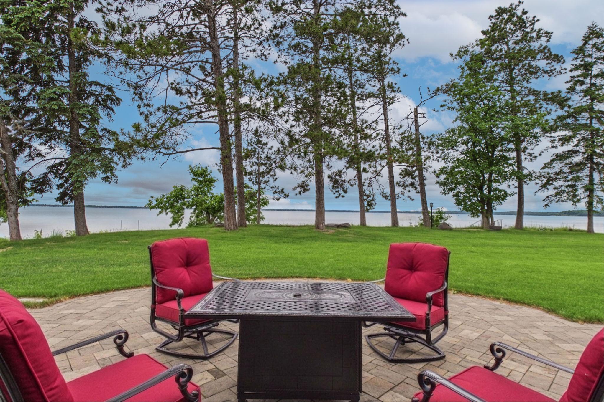 2015 single family home for sale at 5625 Lavinia Road NE in Bemidji, MN — 4 bed, 5 bath (photo 8 of 91)