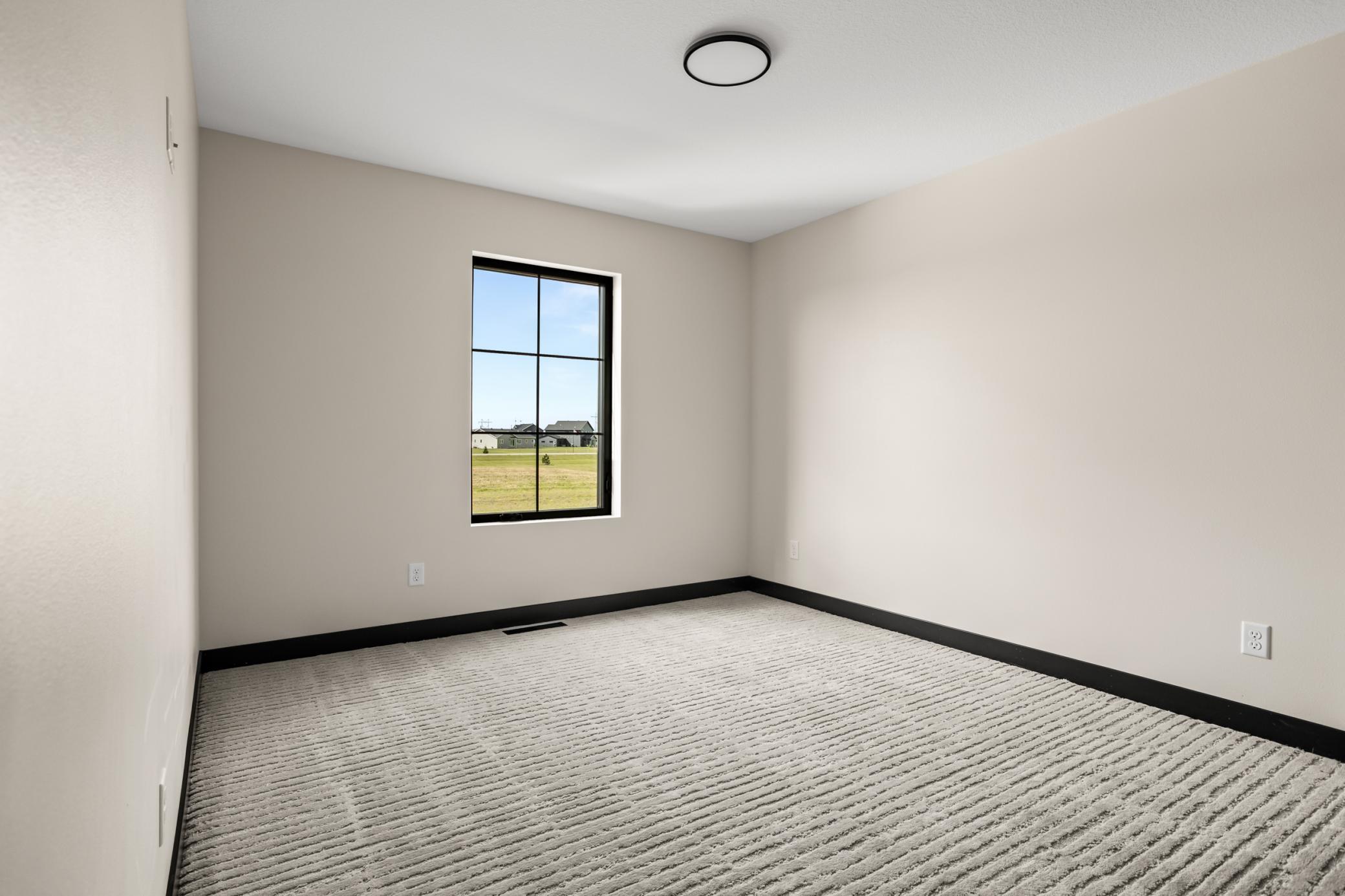 4947 41 Avenue N, Fargo ND 58102 - Photo 40 of 59