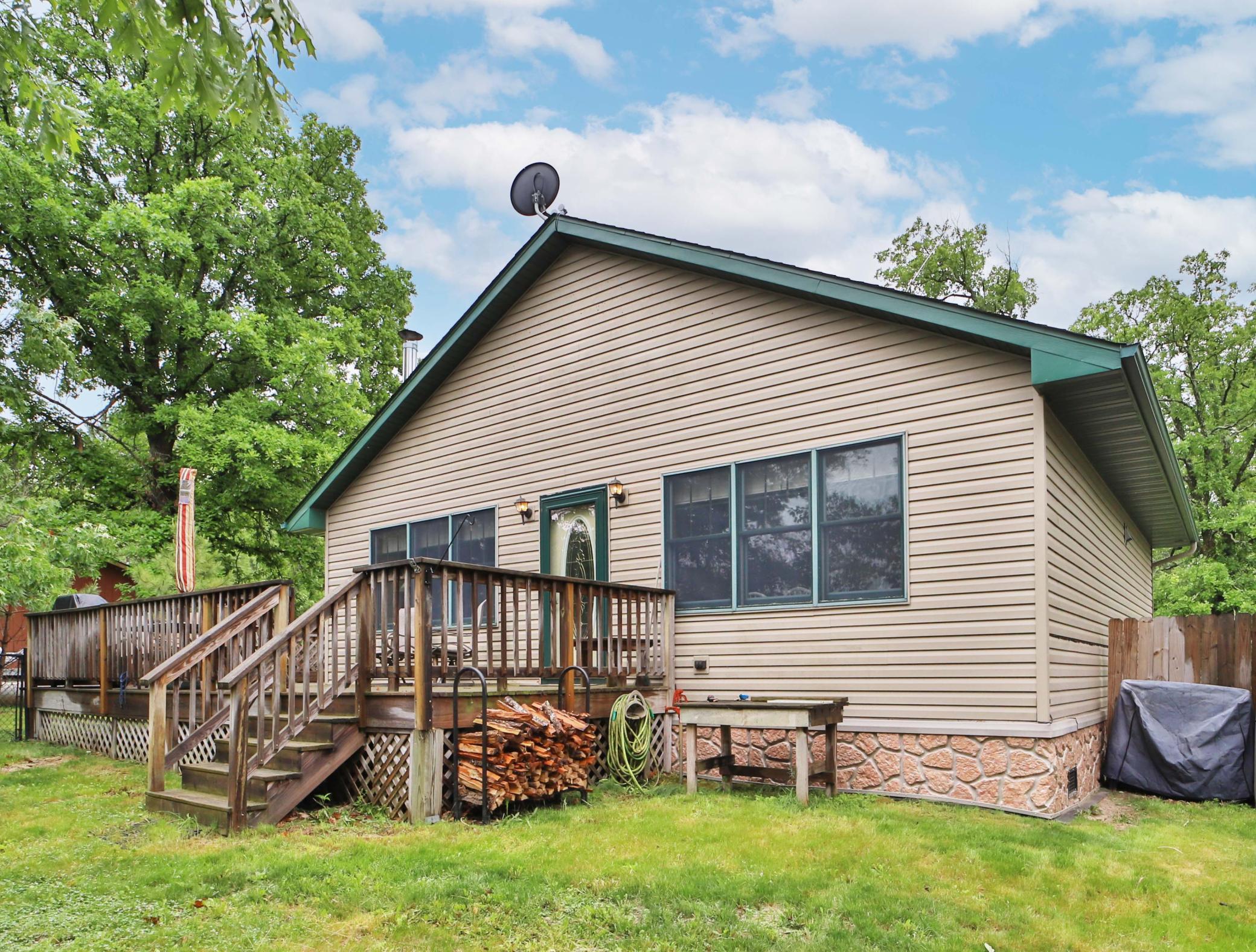 2005 single family home for sale at 28064 Birch Haven Road in Aitkin, MN — 2 bed, 1 bath (photo 2 of 33)