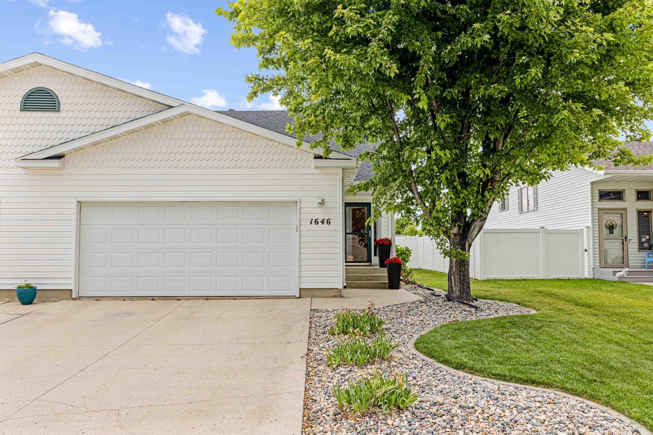 1646 19th E Avenue, West Fargo ND 58078 - Photo 2 of 50