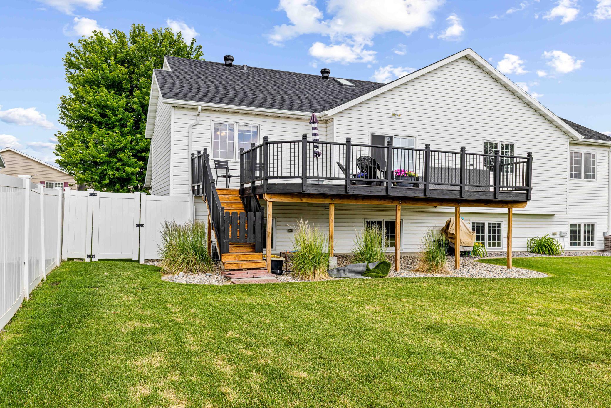 1646 19th E Avenue, West Fargo ND 58078 - Photo 39 of 50