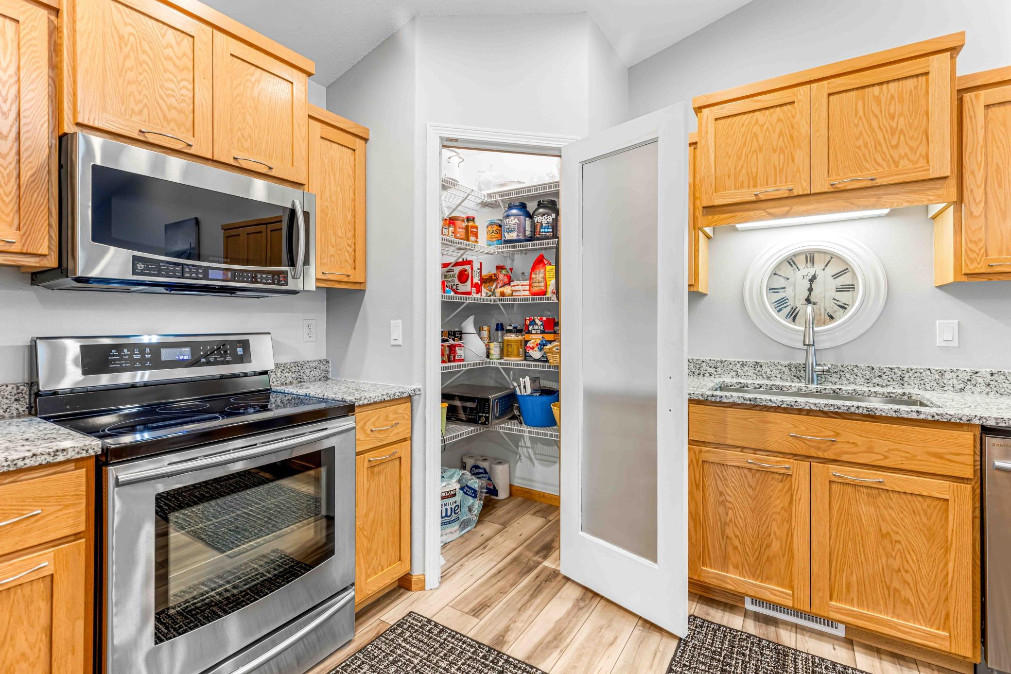 1646 19th E Avenue, West Fargo ND 58078 - Photo 8 of 50