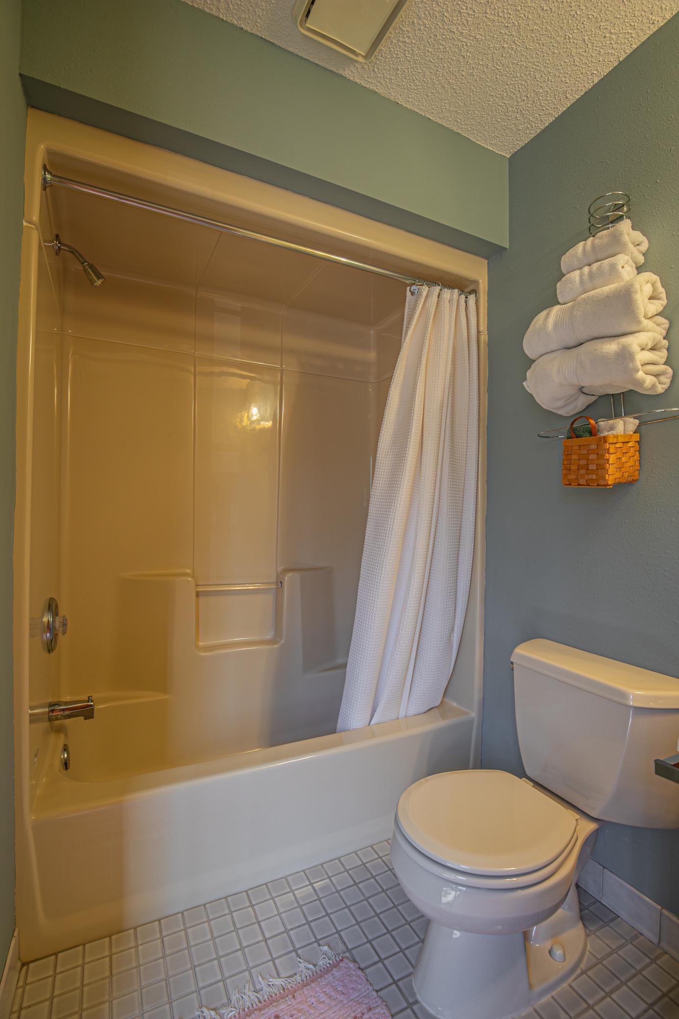 1991 single family home for sale at 13398 130th Avenue in Finlayson, MN — 6 bed, 6 bath (photo 26 of 59)