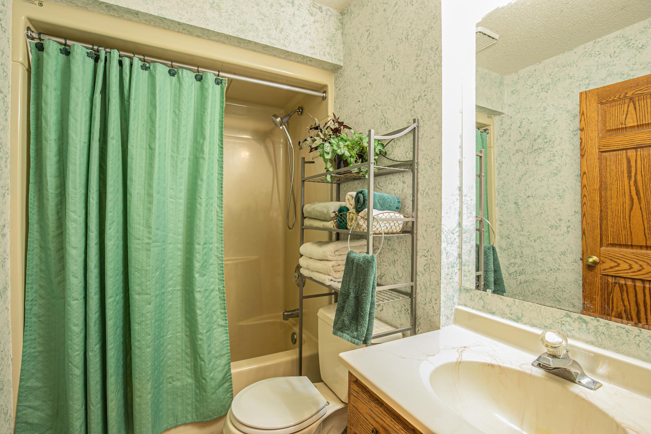 1991 single family home for sale at 13398 130th Avenue in Finlayson, MN — 6 bed, 6 bath (photo 39 of 59)