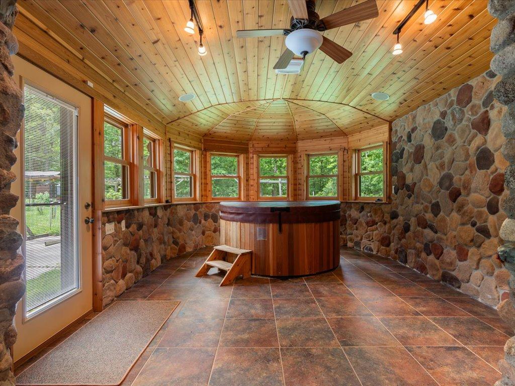 1987 single family home for sale at 23729 Cooley Drive in Brainerd, MN — 3 bed, 3 bath (photo 11 of 59)