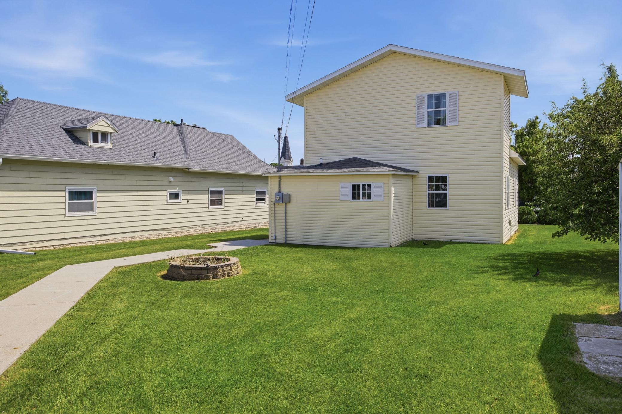 233 6th Street NE, Valley City ND 58072 - Photo 26 of 33