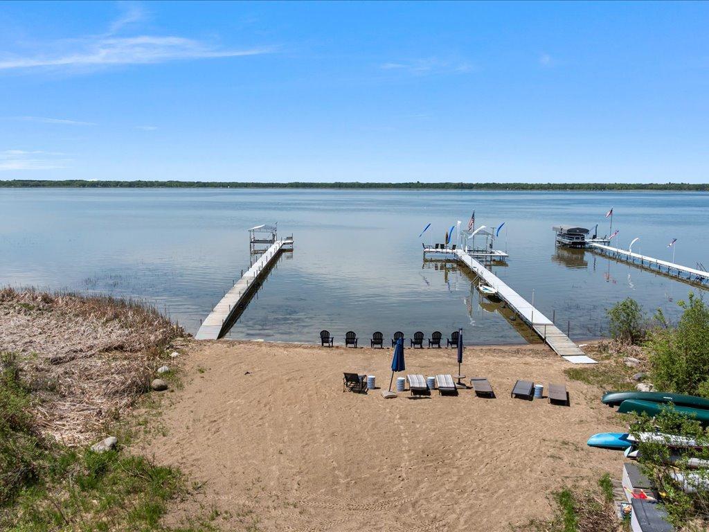 2013 single family home for sale at 24089 Fork Lane in Merrifield, MN — 4 bed, 4 bath (photo 4 of 45)