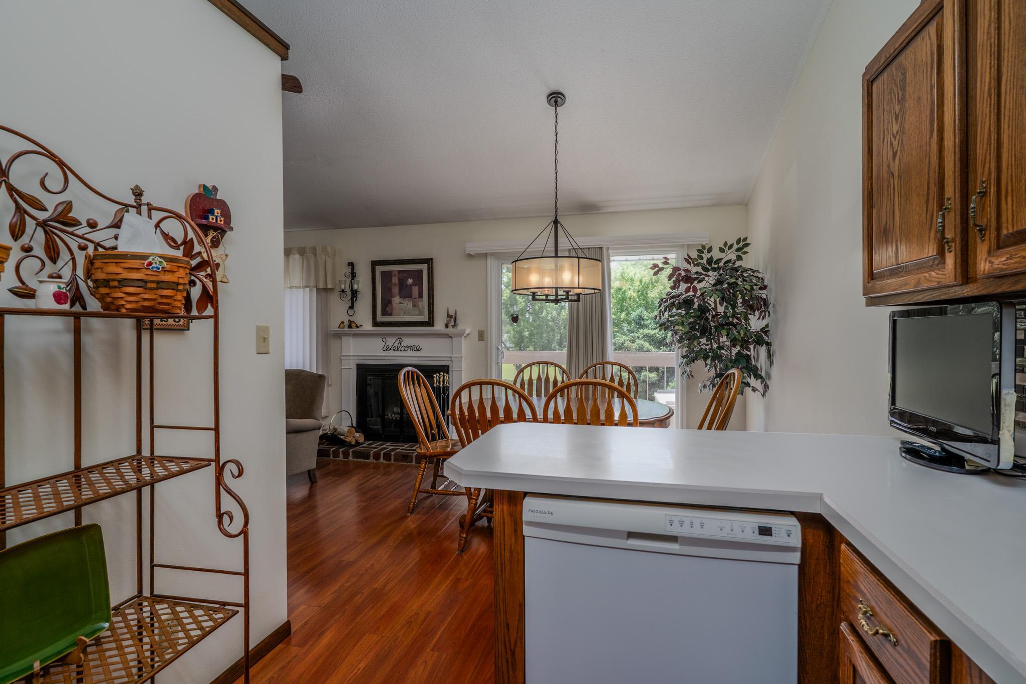 601 4th Avenue NE, Crookston MN 56716 - Photo 6 of 29