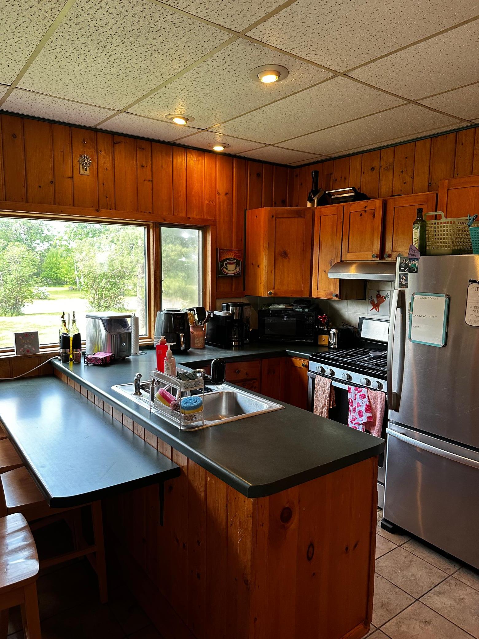 1922 single family home for sale at 2319 Birchmont Drive NE in Bemidji, MN — 4 bed, 2 bath (photo 16 of 42)