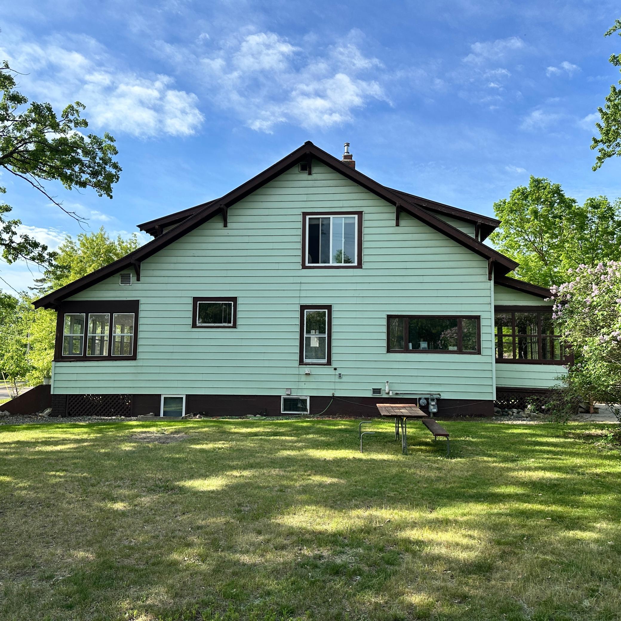 1922 single family home for sale at 2319 Birchmont Drive NE in Bemidji, MN — 4 bed, 2 bath (photo 3 of 42)