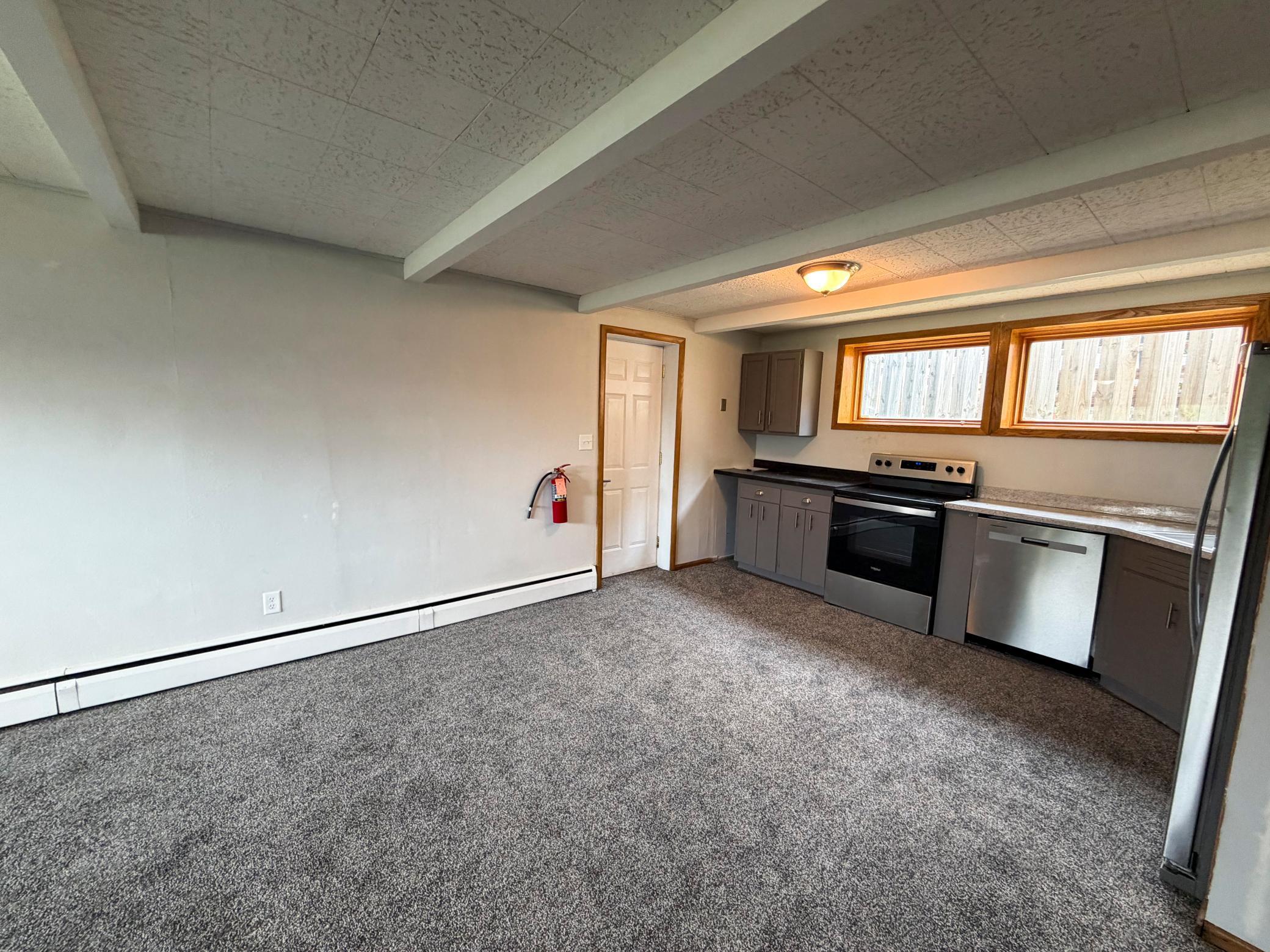 1960 single family home for sale at 1536 10th Avenue N in Moorhead, MN — 4 bed, 2 bath (photo 30 of 41)