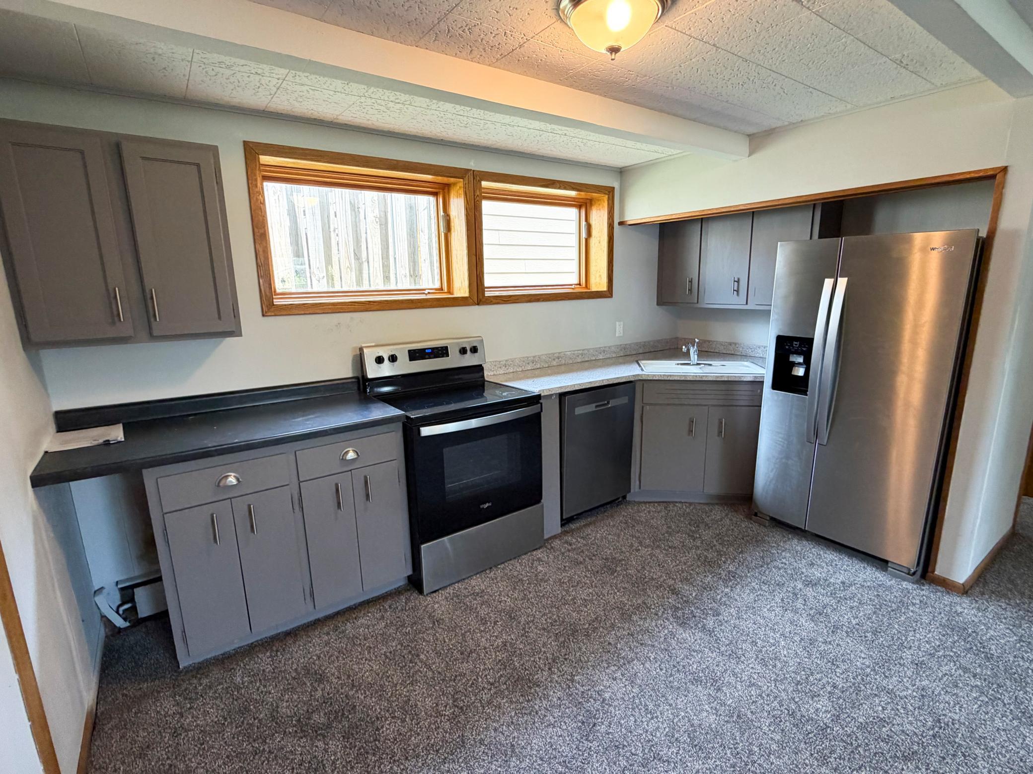 1960 single family home for sale at 1536 10th Avenue N in Moorhead, MN — 4 bed, 2 bath (photo 31 of 41)