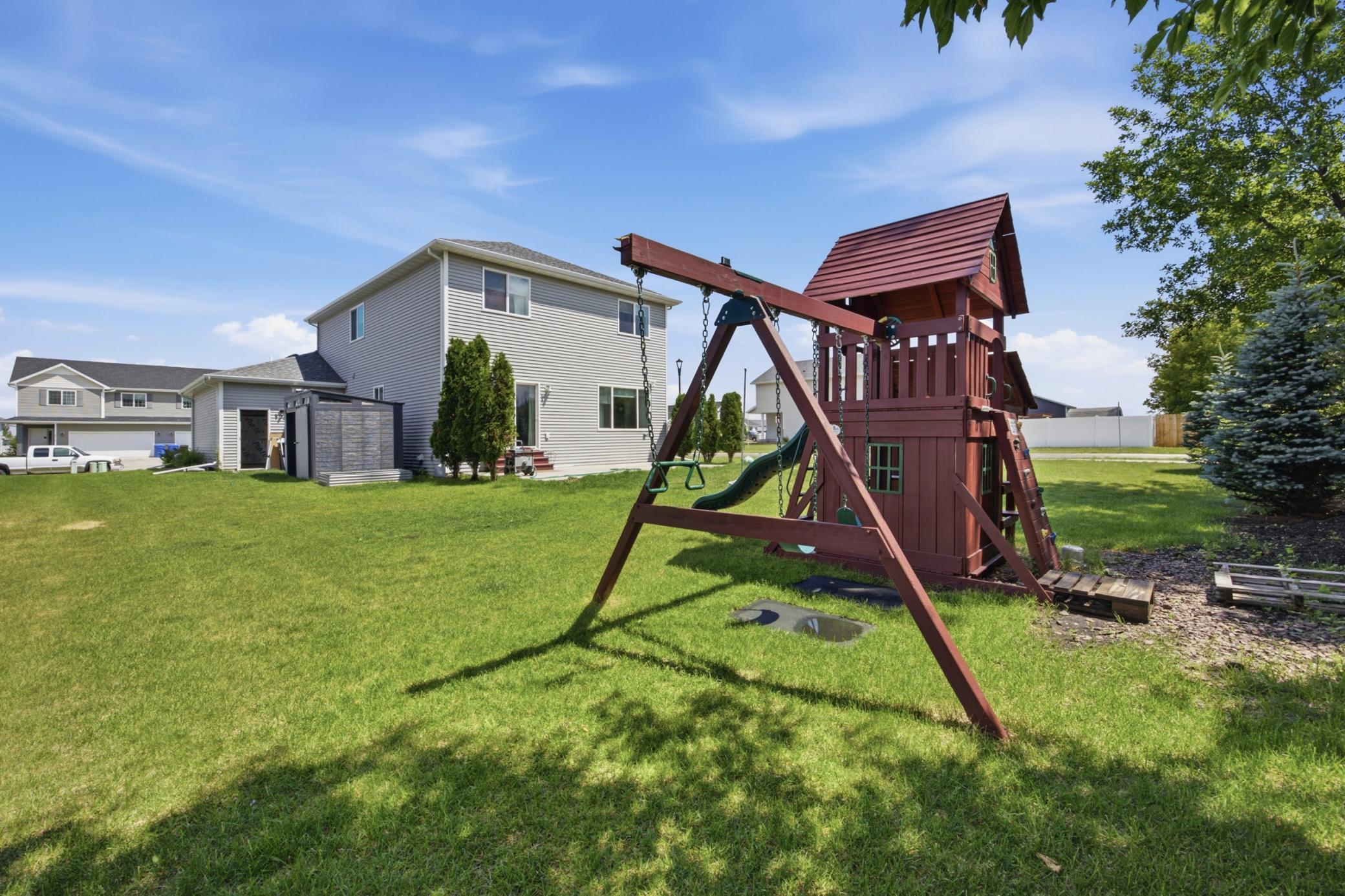 6204 63rd Avenue S, Fargo ND 58104 - Photo 44 of 48