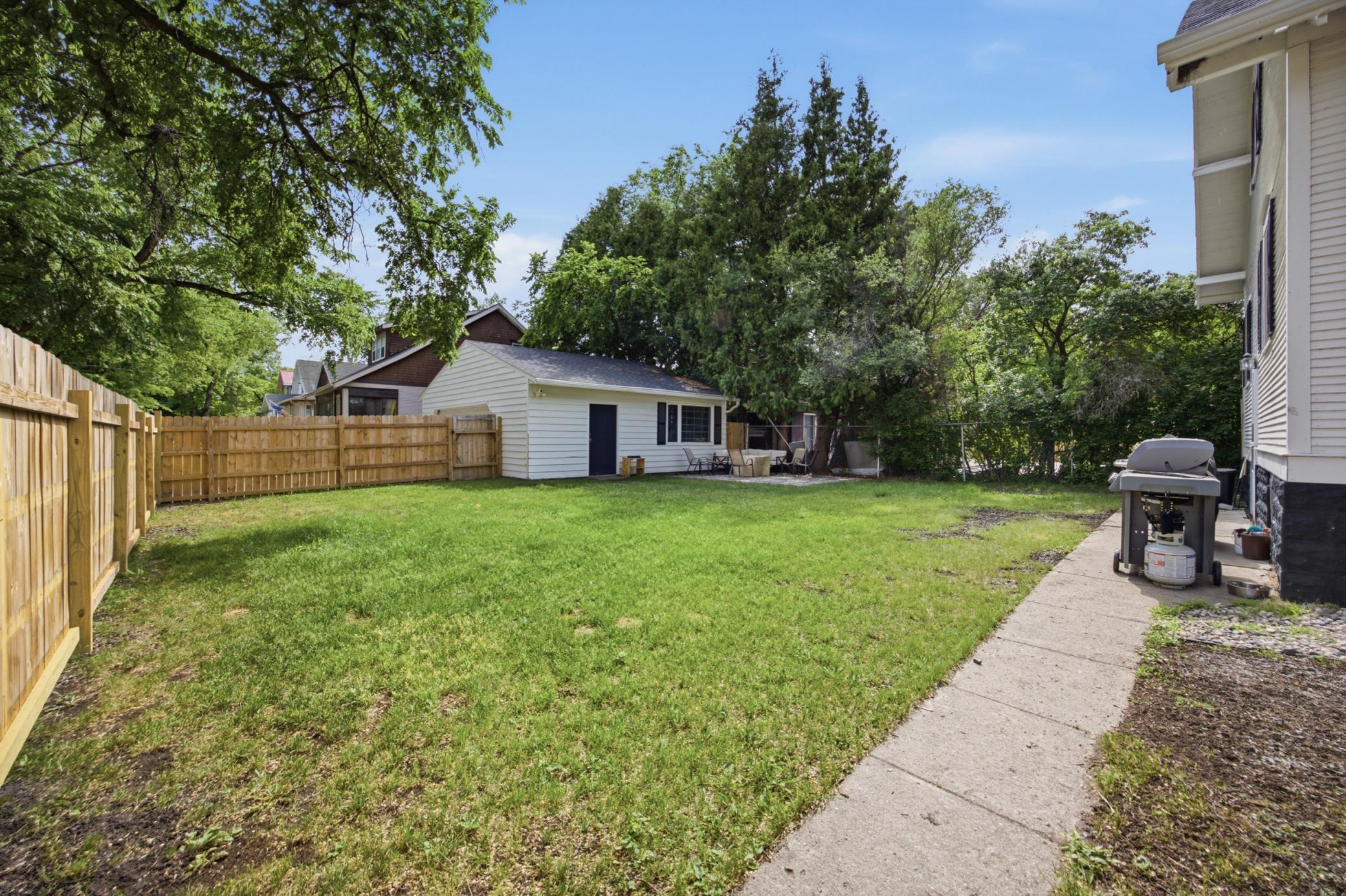 1402 8th S Avenue, Fargo ND 58103 - Photo 23 of 28